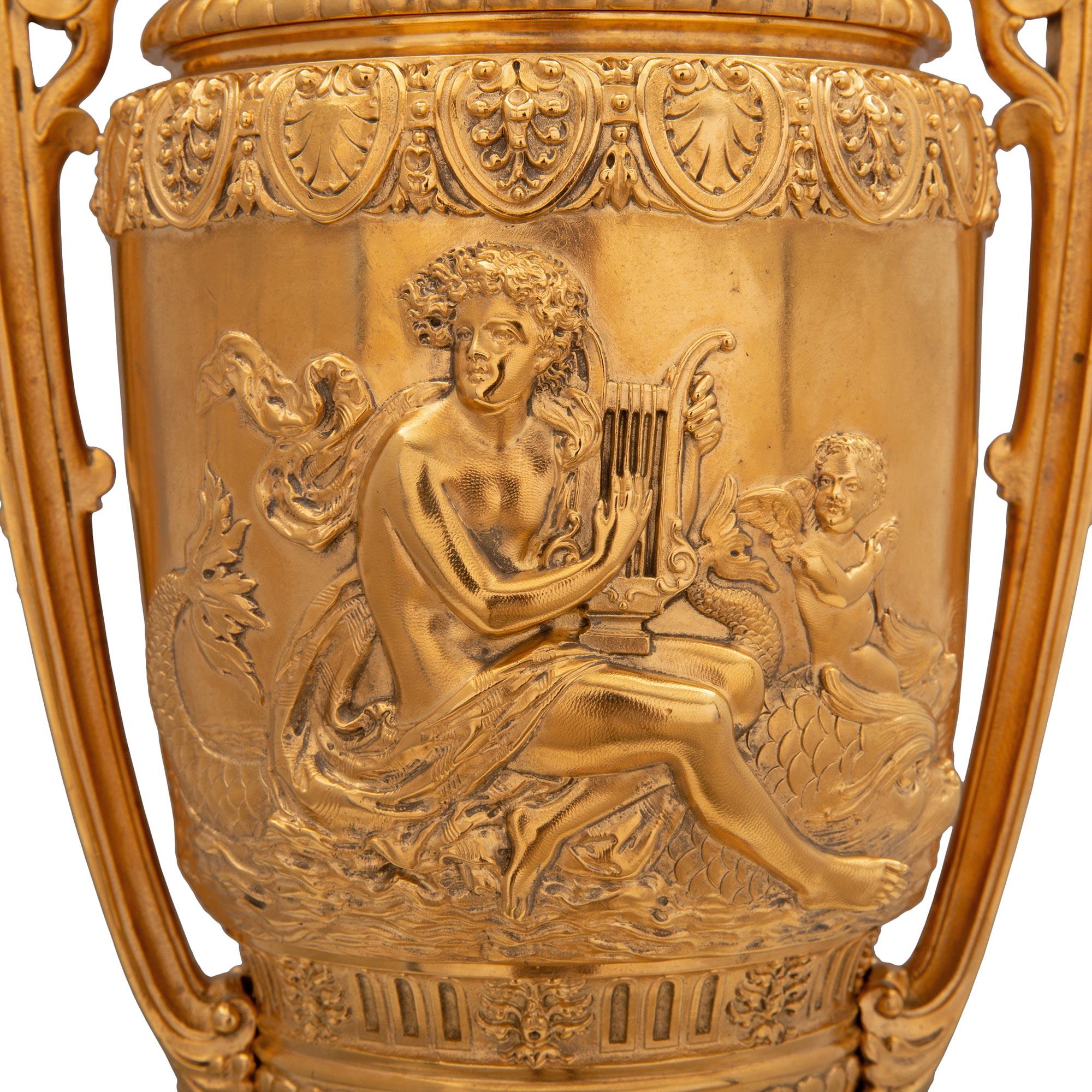 Coppia di lampade rinascimentali francesi del XIX secolo in marmo e ormolu In condizioni buone in vendita a West Palm Beach, FL