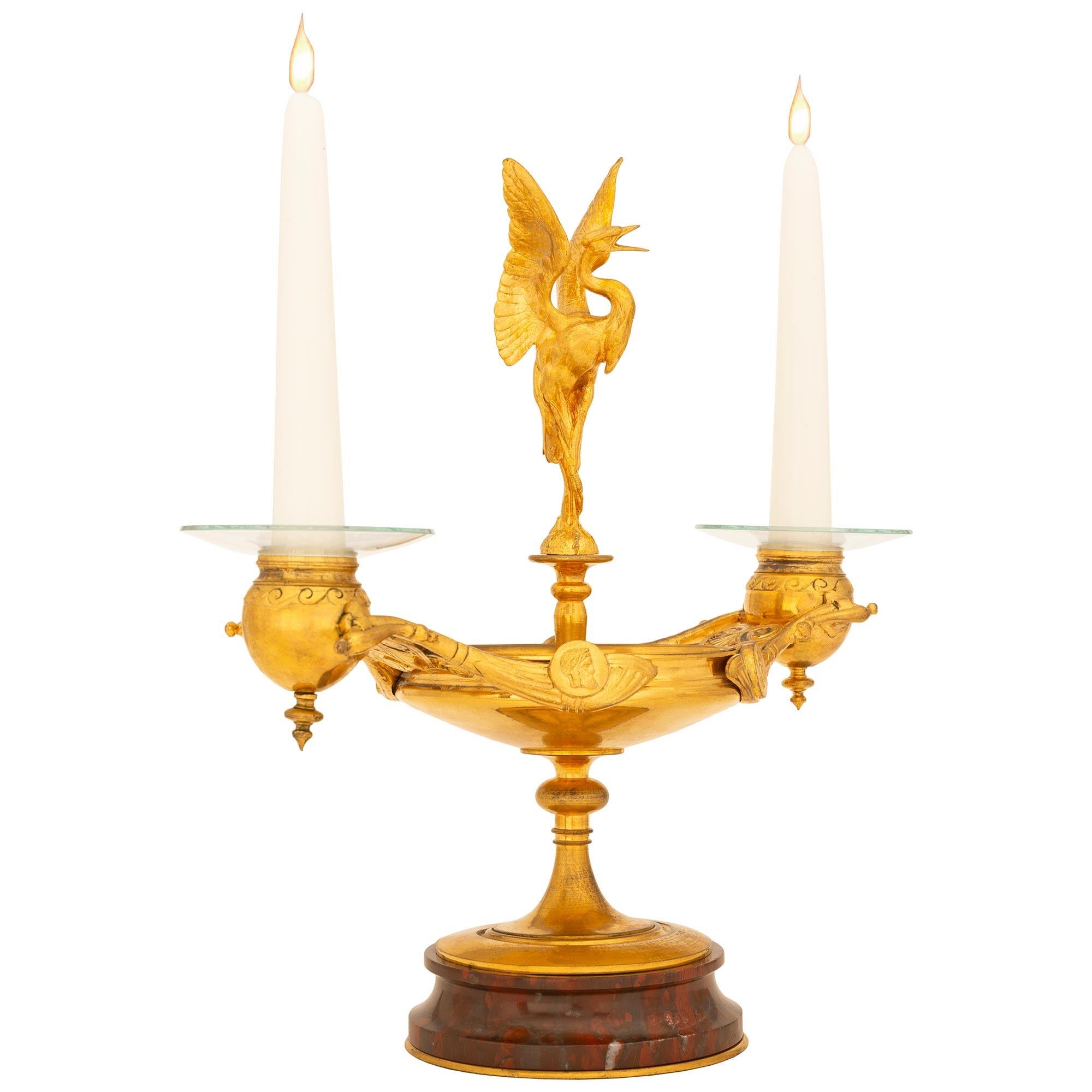 Rinascimento Coppia di candelabri rinascimentali francesi del XIX secolo in marmo e Ormolu in vendita