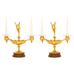 Paire de candélabres en bronze doré et marbre de la Renaissance française du XIXe siècle