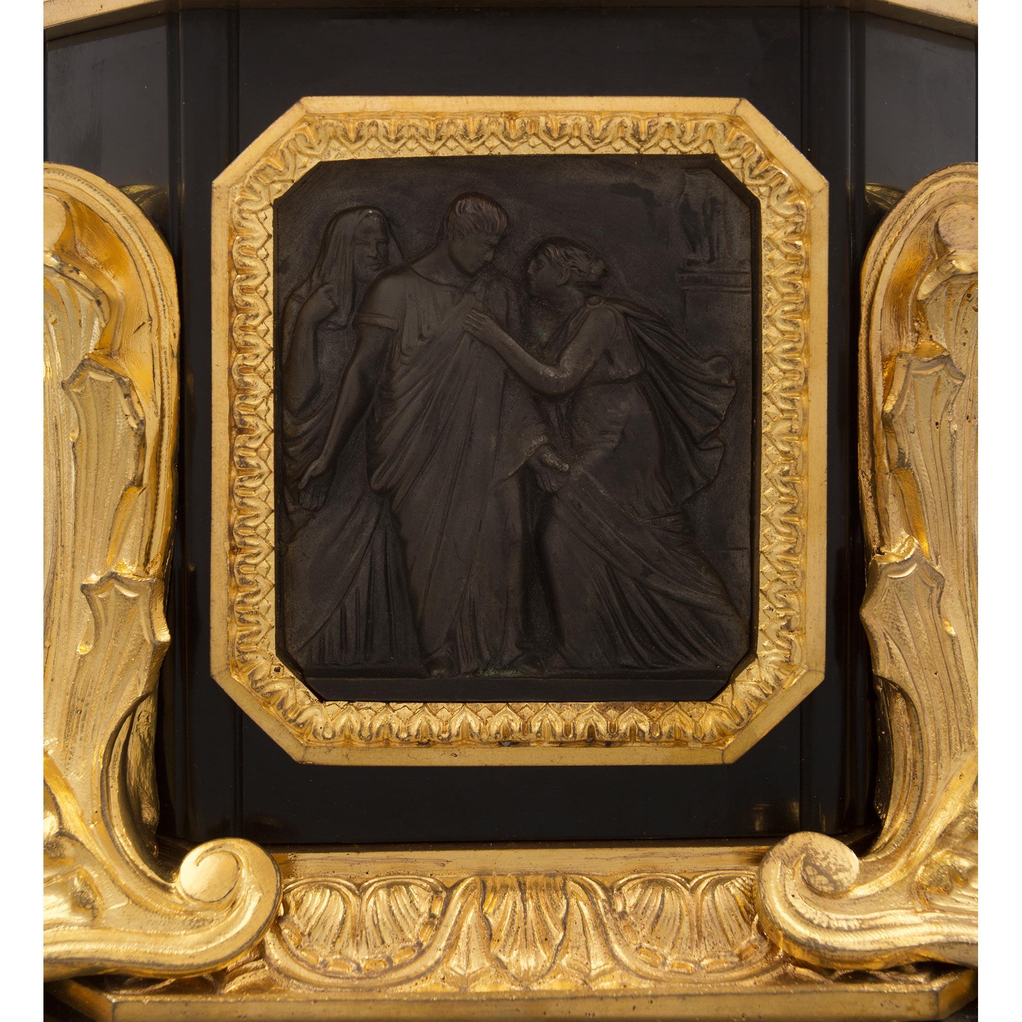 Paire de lampes françaises de style Renaissance du 19ème siècle en bronze patiné et bronze doré en vente 2