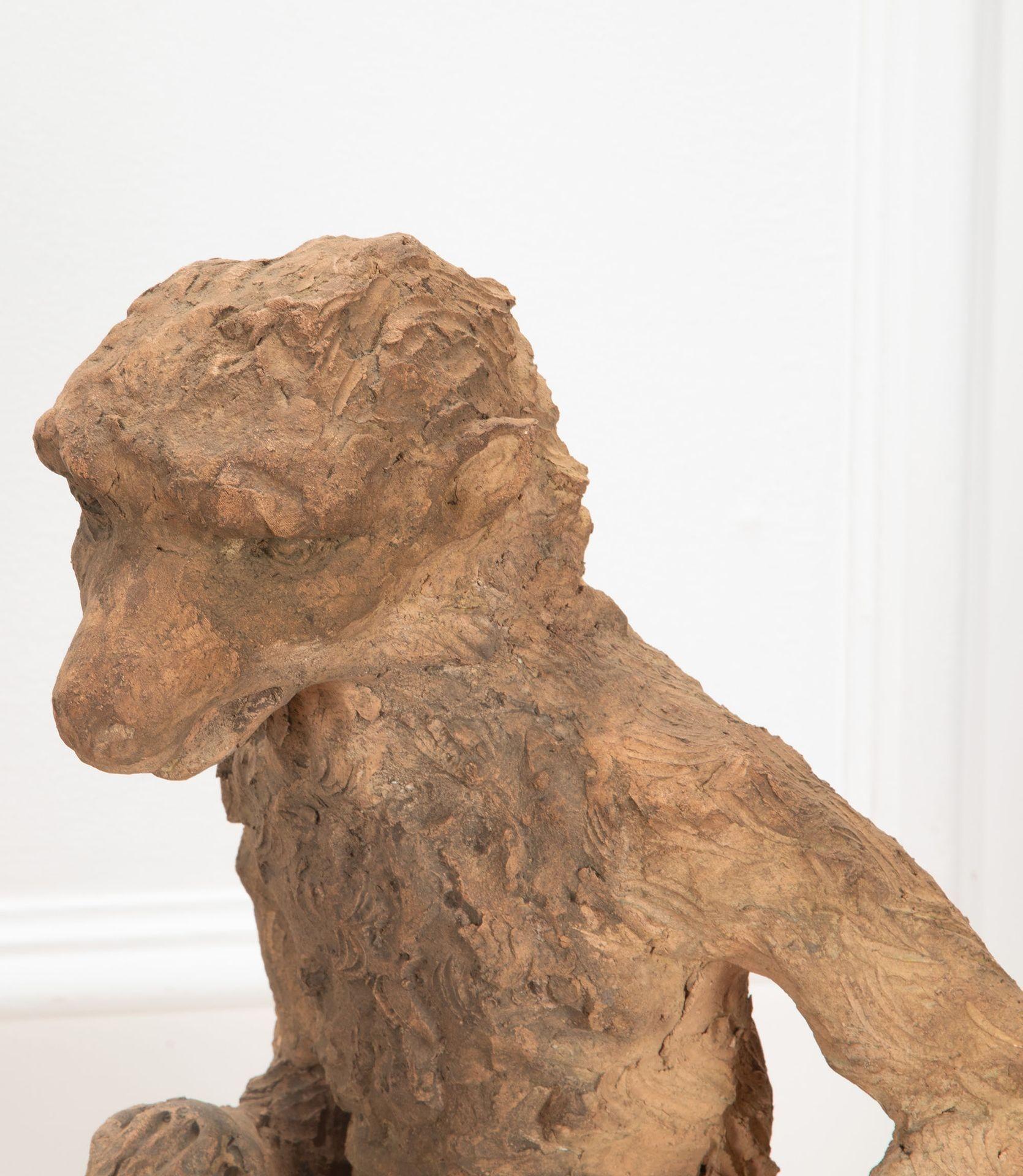 Pareja de monos franceses de terracota del siglo XIX Francés en venta