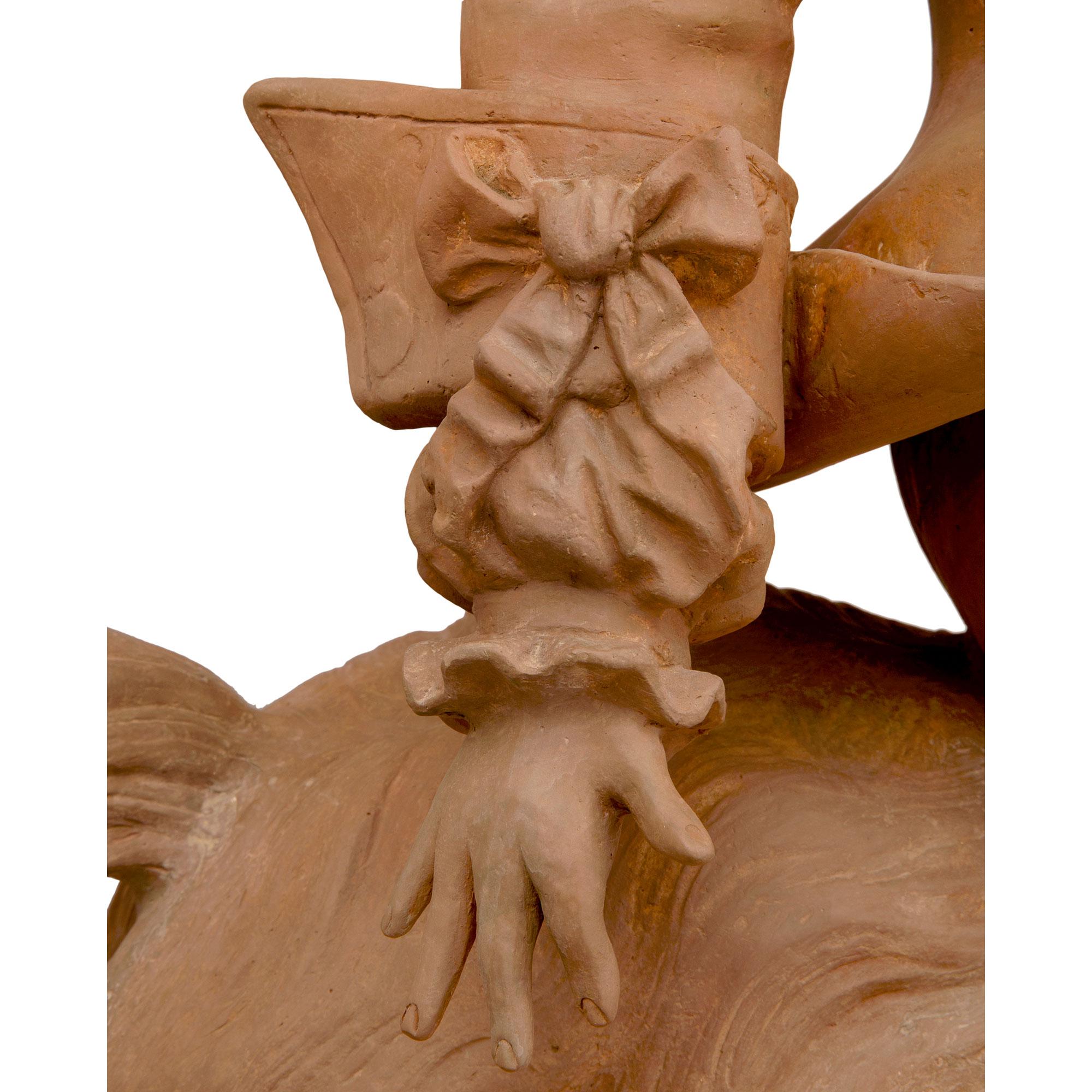 Coppia di statue in terracotta francesi del XIX secolo in vendita 5