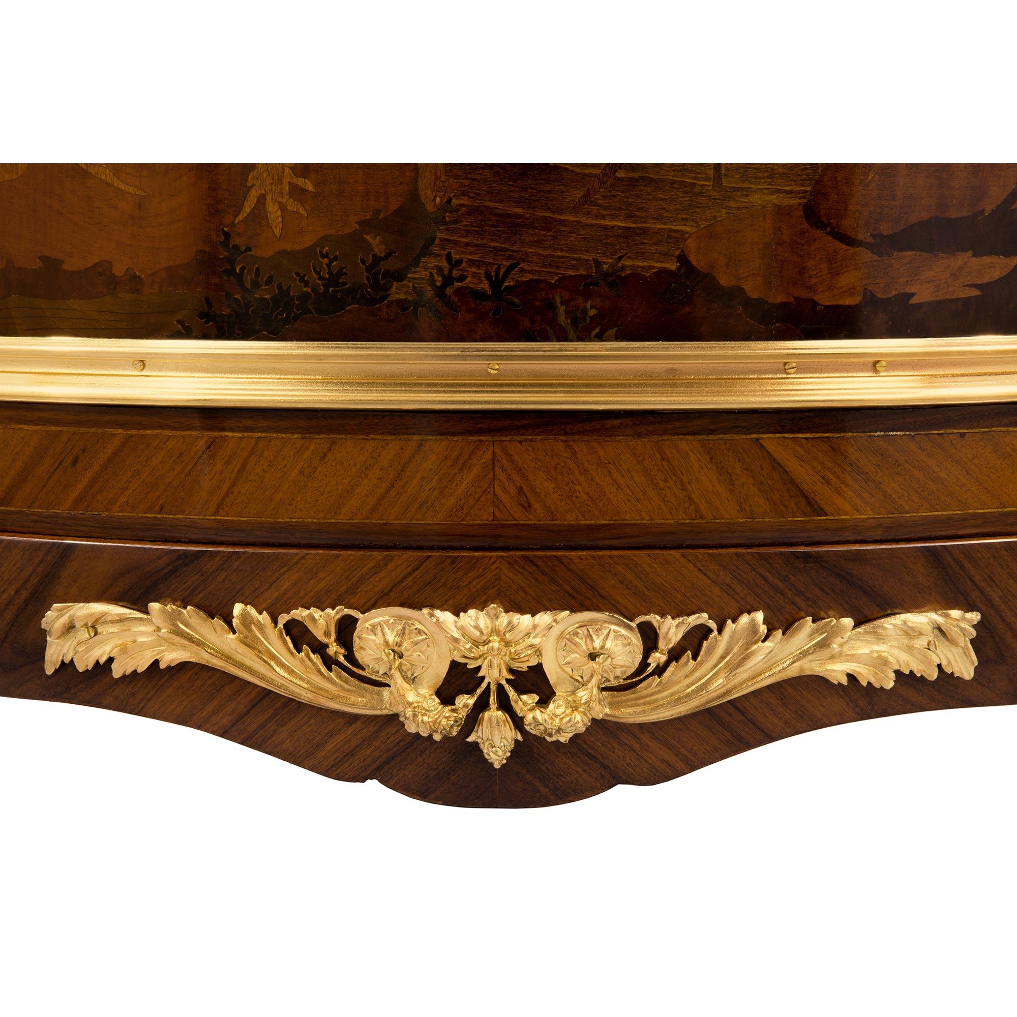 Coppia di armadi francesi del XIX secolo in stile transitorio in legno di tulipano e Kingwood in vendita 3