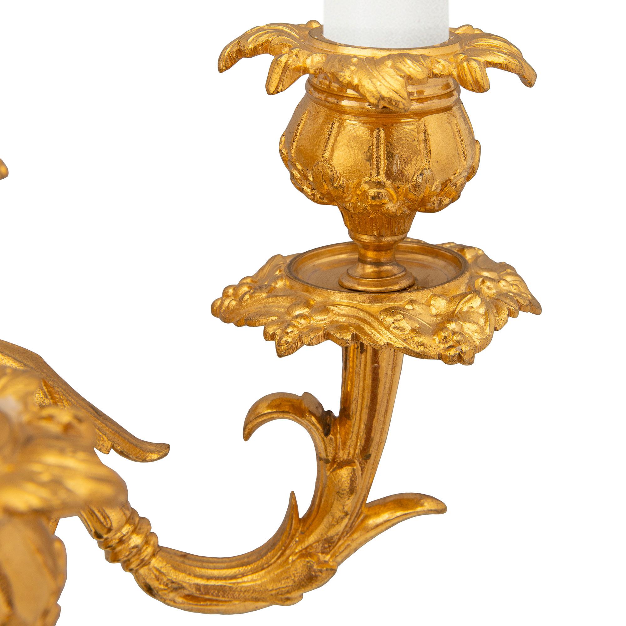 Pair of French 19th Century White Carrara Marble, Ormolu and Bronze Lamps For Sale 2