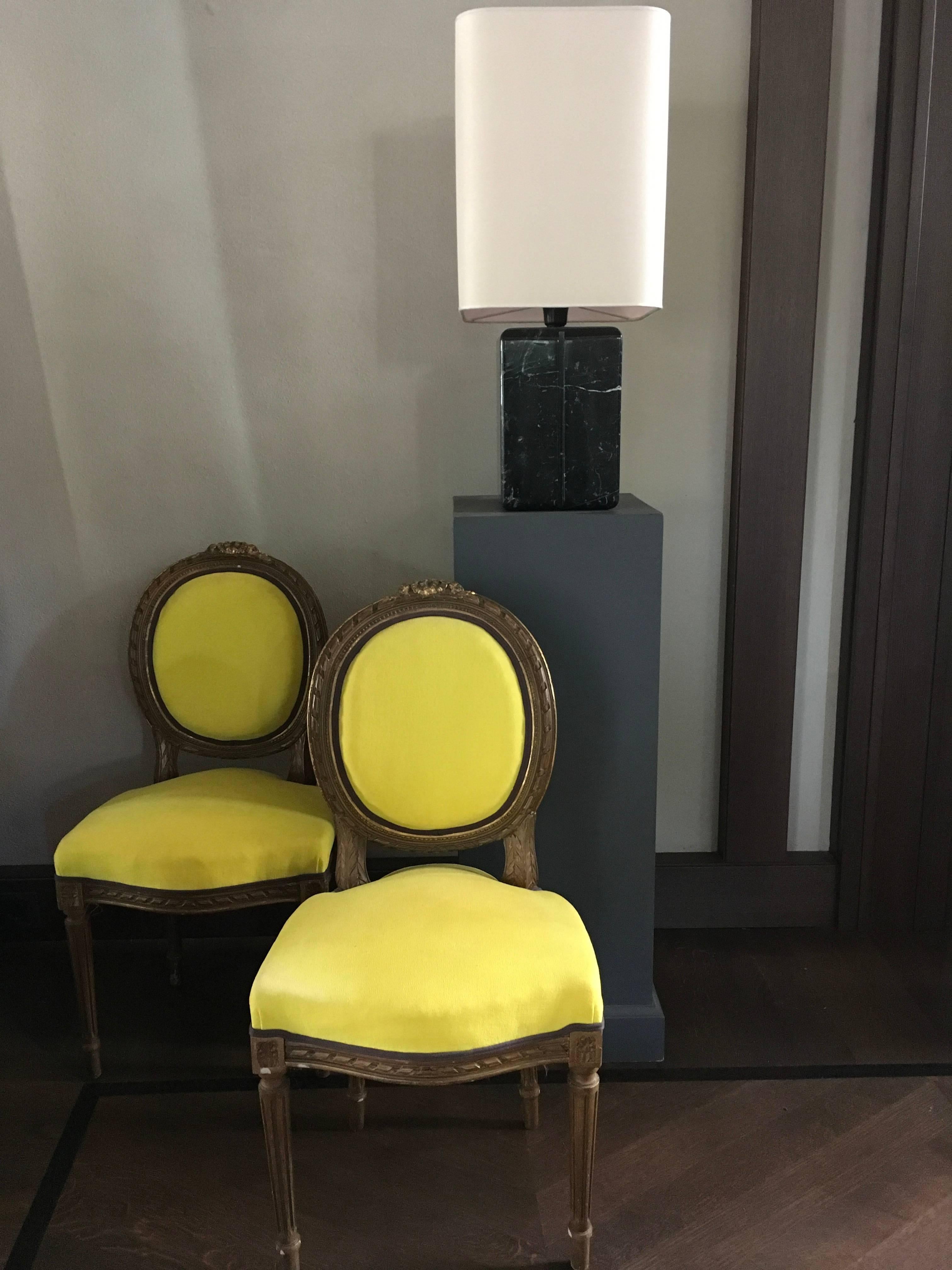 Hand-Carved 19th Century Pair Burnished Golden Wood Chairs Yellow Linen in Louis XVI Style 