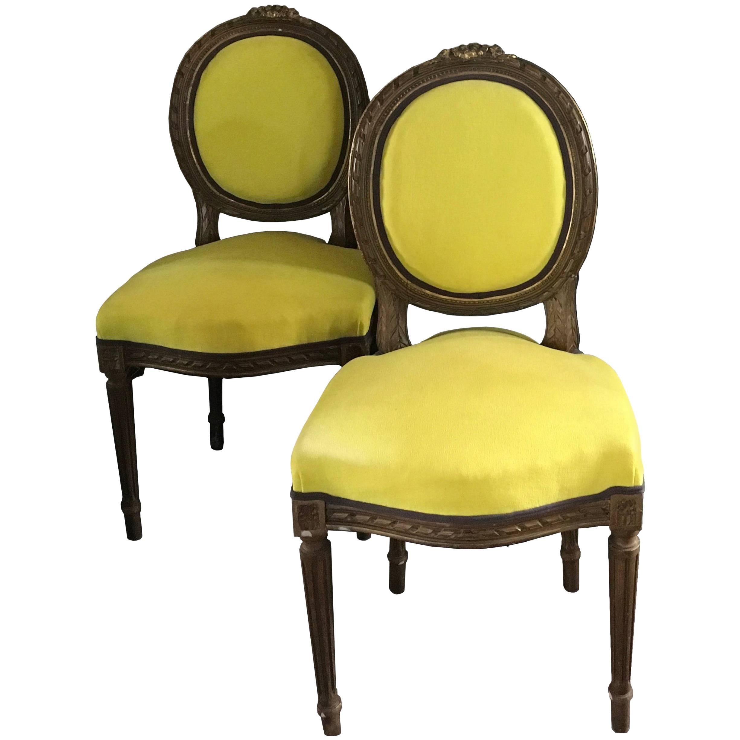 19th Century Pair Burnished Golden Wood Chairs Yellow Linen in Louis XVI Style 