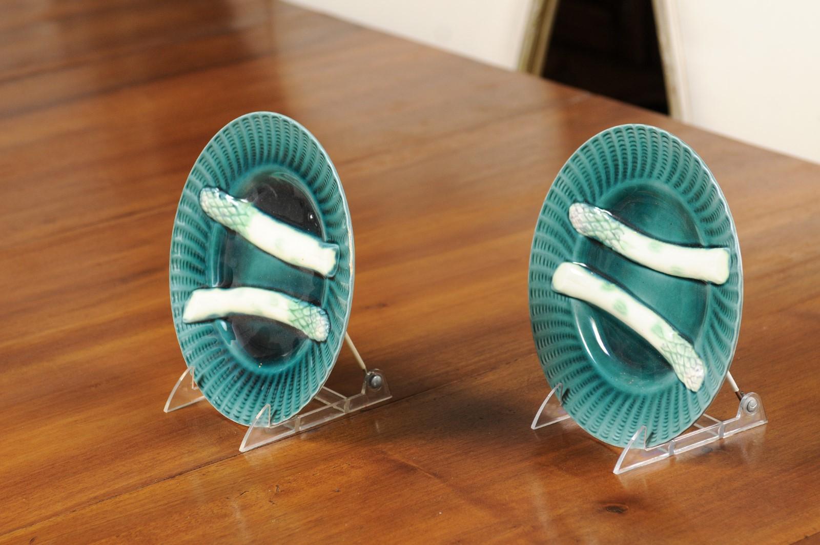 Pair of French 20th Century Asparagus Plates with Aqua Color and Rippled Accents For Sale 3
