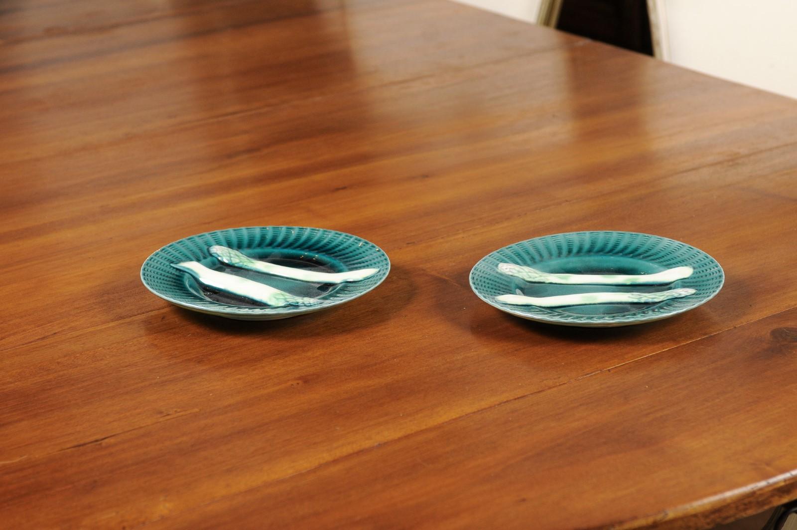 Pair of French 20th Century Asparagus Plates with Aqua Color and Rippled Accents For Sale 5