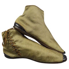 Pair of french ankle boots in challis and leather Circa 1840