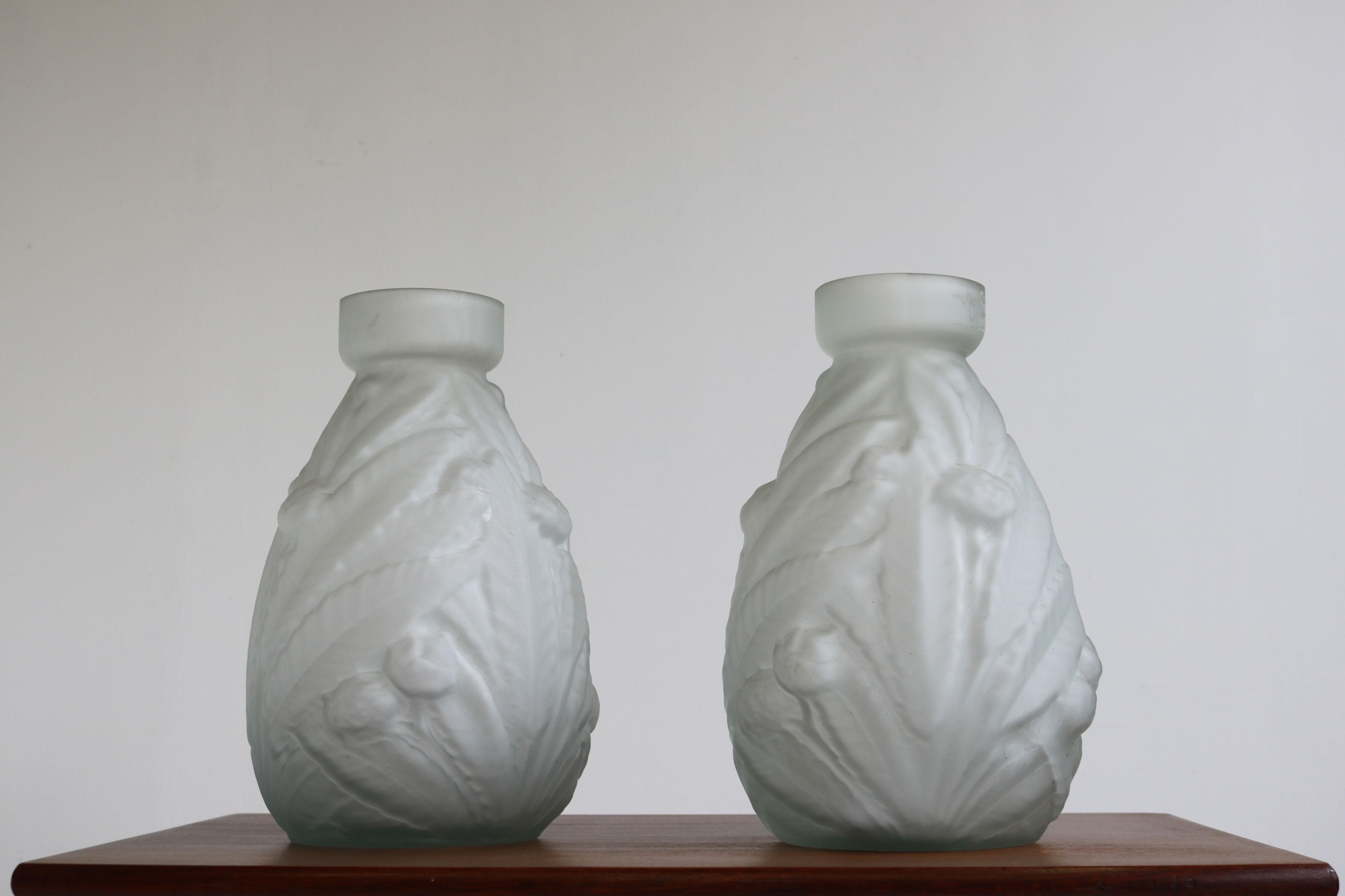 Paire de vases anciens français Art Nouveau Muller Frères Verre Satiné 1900 Bon état - En vente à Ijzendijke, NL