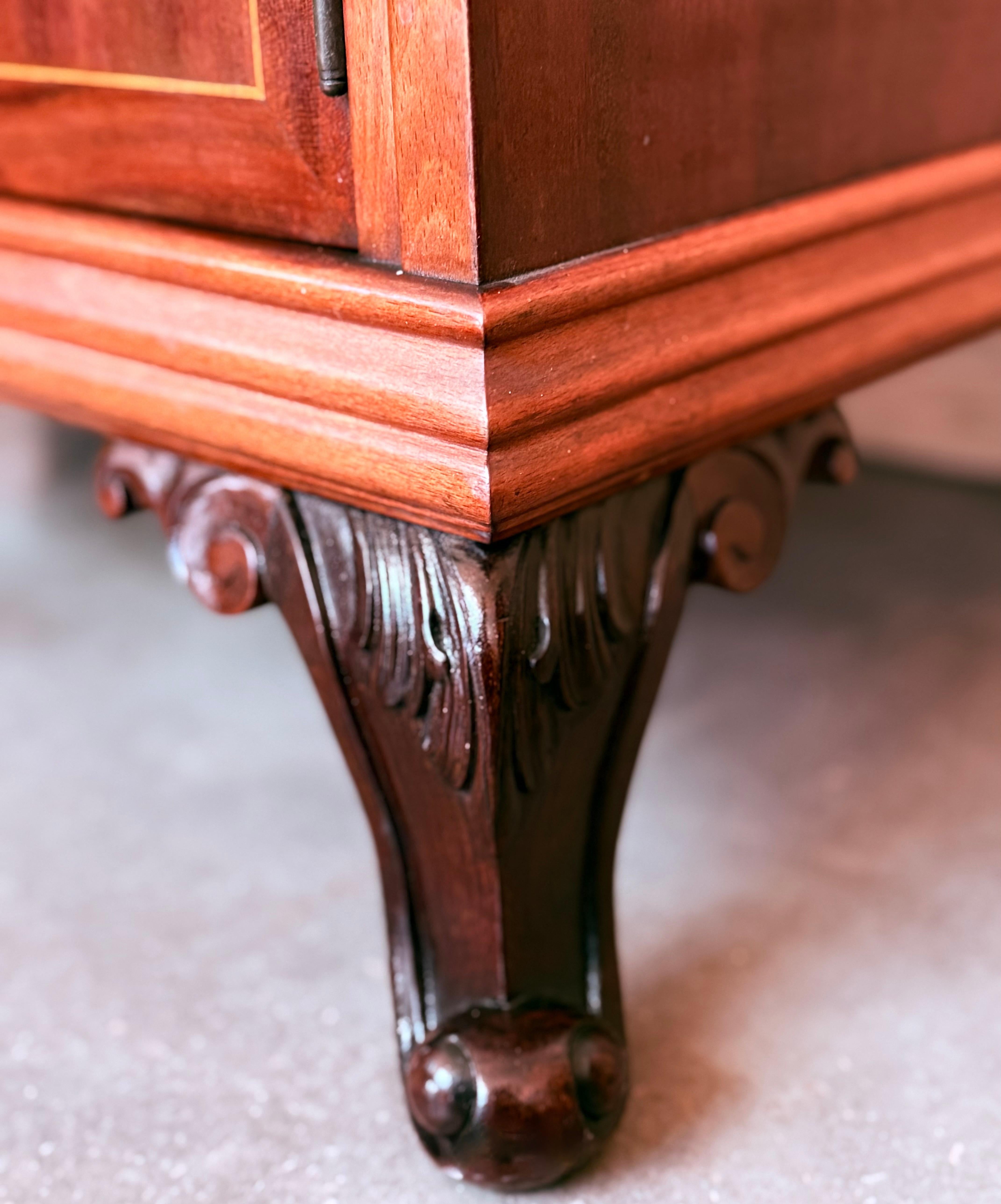 Paire de tables de chevet en marqueterie d'époque française, vers 1890 en vente 7
