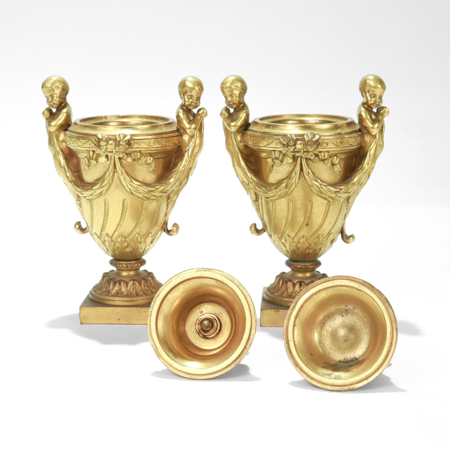 Coppia di cassolette dorate in bronzo dorato di dimensioni da armadio francesi in vendita 5