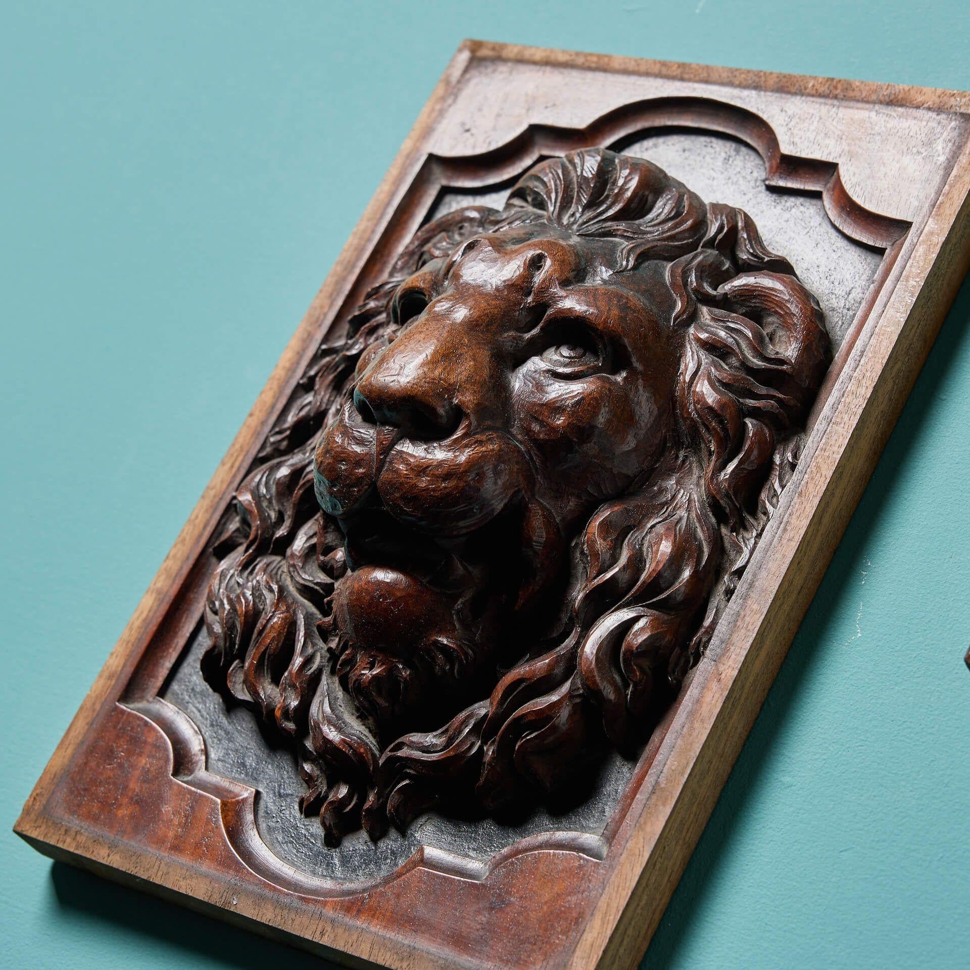 Pair of English Antique Carved Lion Panels In Fair Condition For Sale In Wormelow, Herefordshire