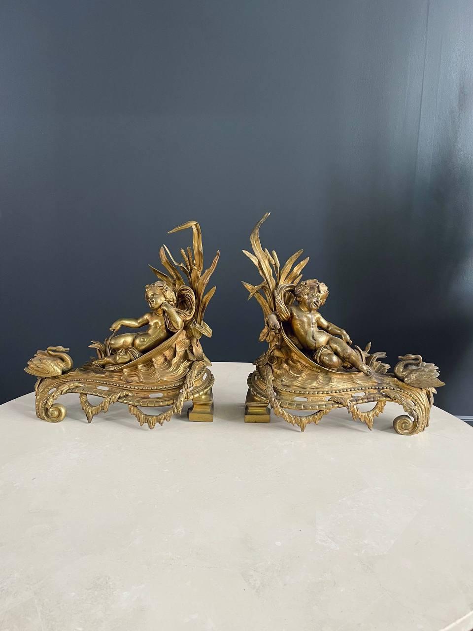 Condizioni: Condizioni originali d'epoca 

Materiali: Ottone fuso patinato 
Stile: Antique French  
