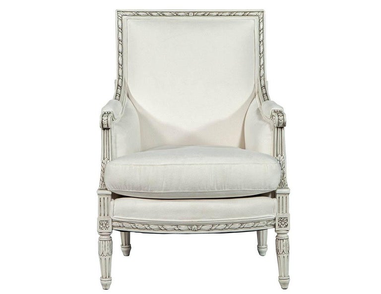 Pair of French antique Louis XVI antique bergère armchairs. Completely restored. Finished in a distressed glazed antique finish and upholstered in a designer linen covering.
Price includes complimentary curb side delivery to the continental USA.