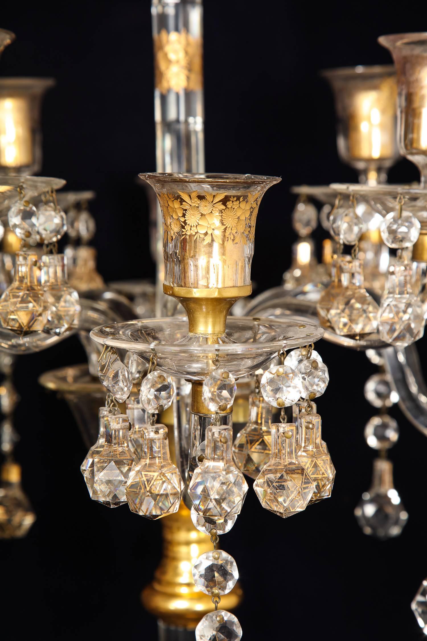 XIXe siècle Paire de candélabres français anciens en cristal de style Louis XVI attribués à Baccarat en vente