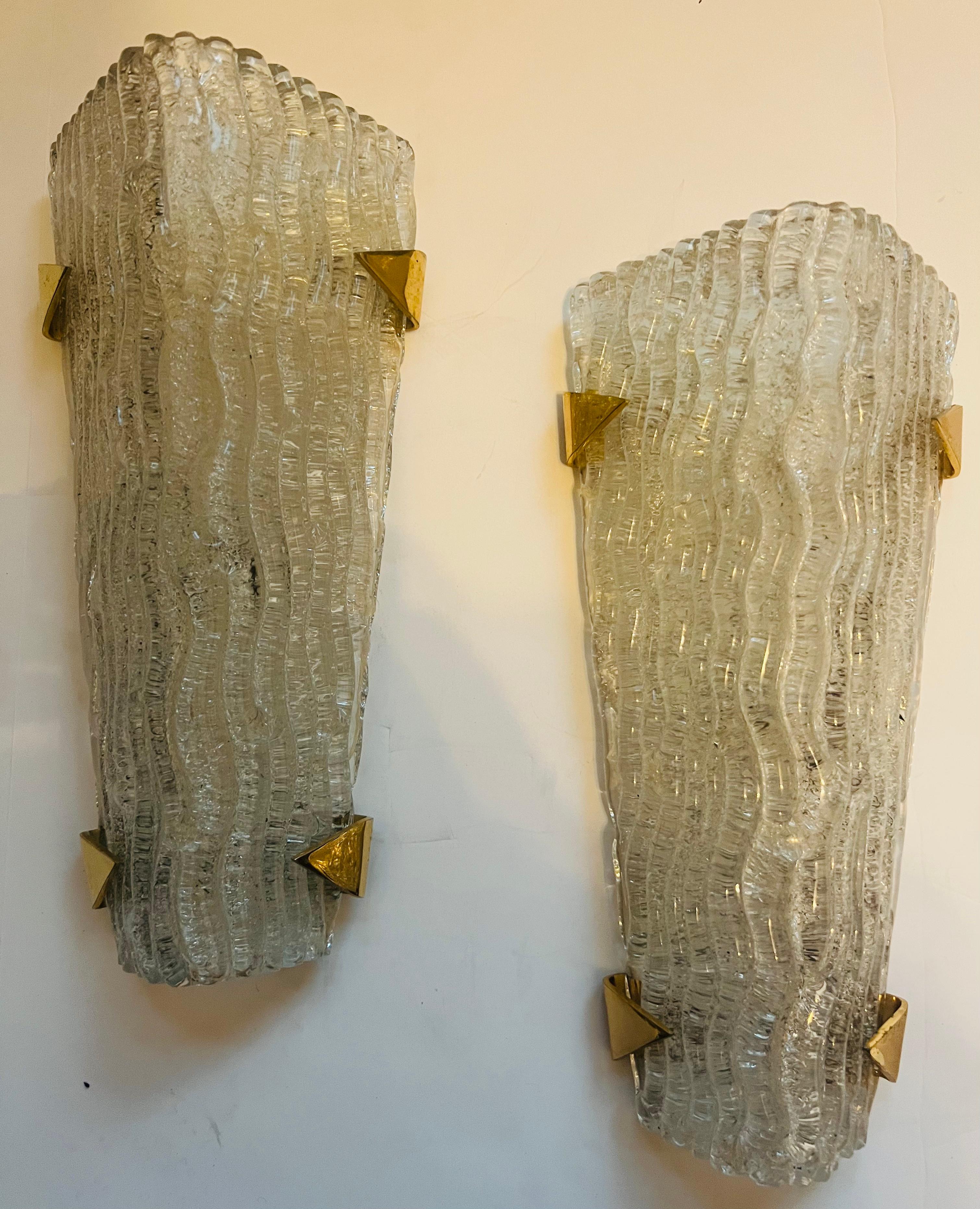 Pair of French Arlus 1960s Murano Glass Wall Lamps In Excellent Condition For Sale In New York, NY