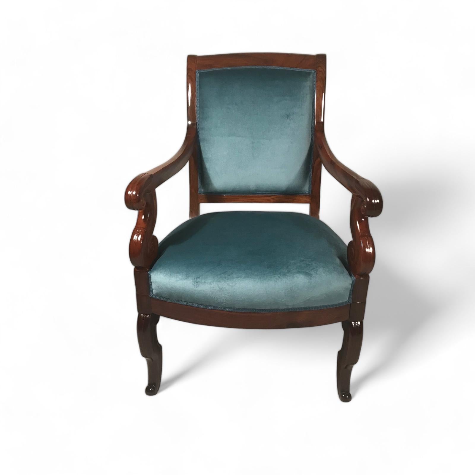 Restaurazione Coppia di poltrone francesi, 1830, noce in vendita
