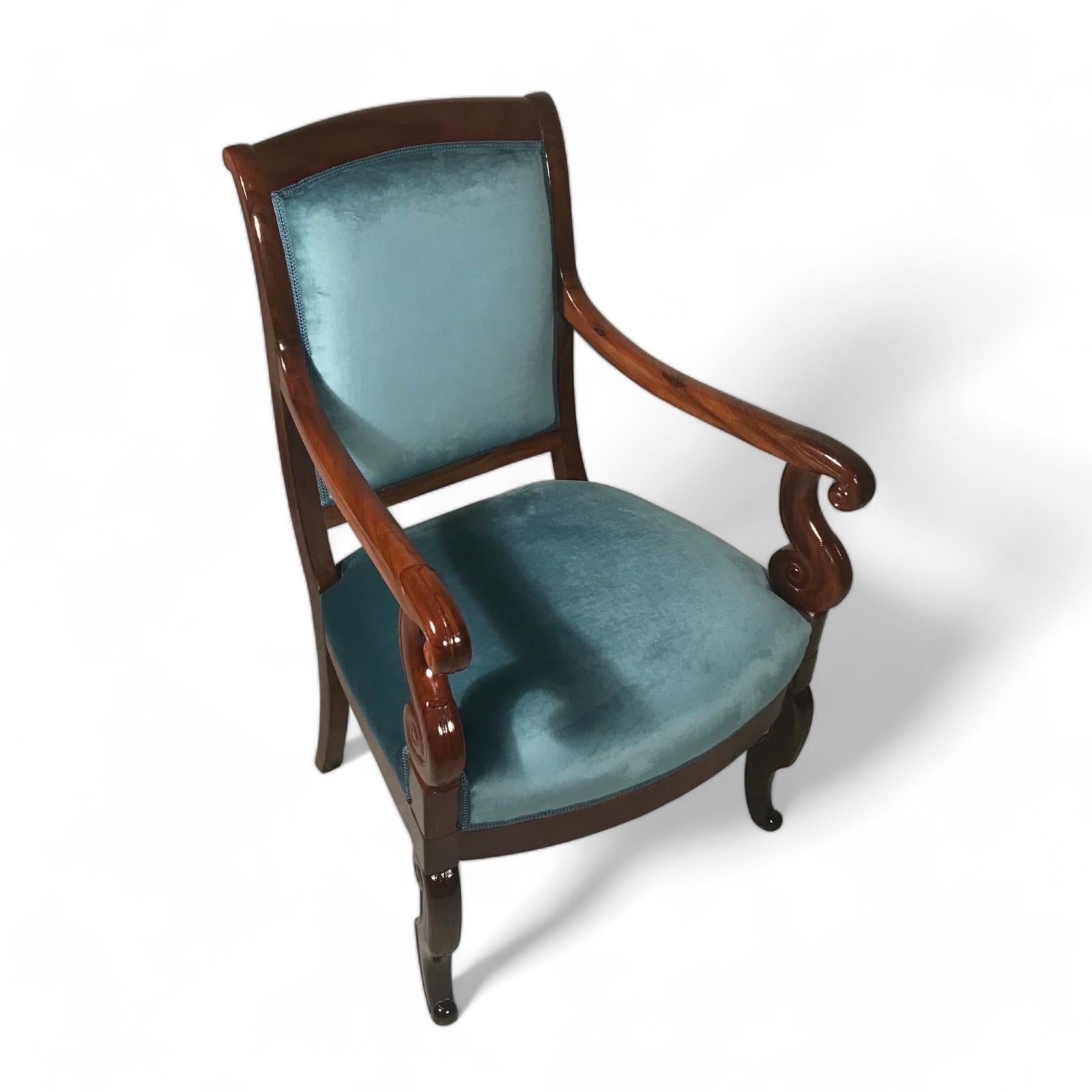 Francese Coppia di poltrone francesi, 1830, noce in vendita