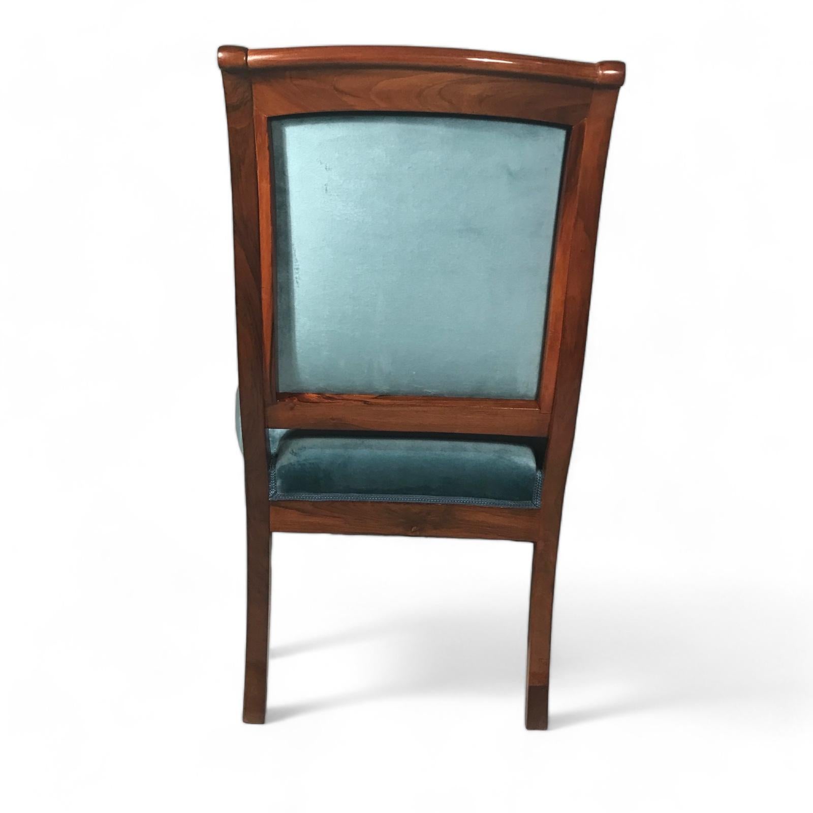 Inizio XIX secolo Coppia di poltrone francesi, 1830, noce in vendita