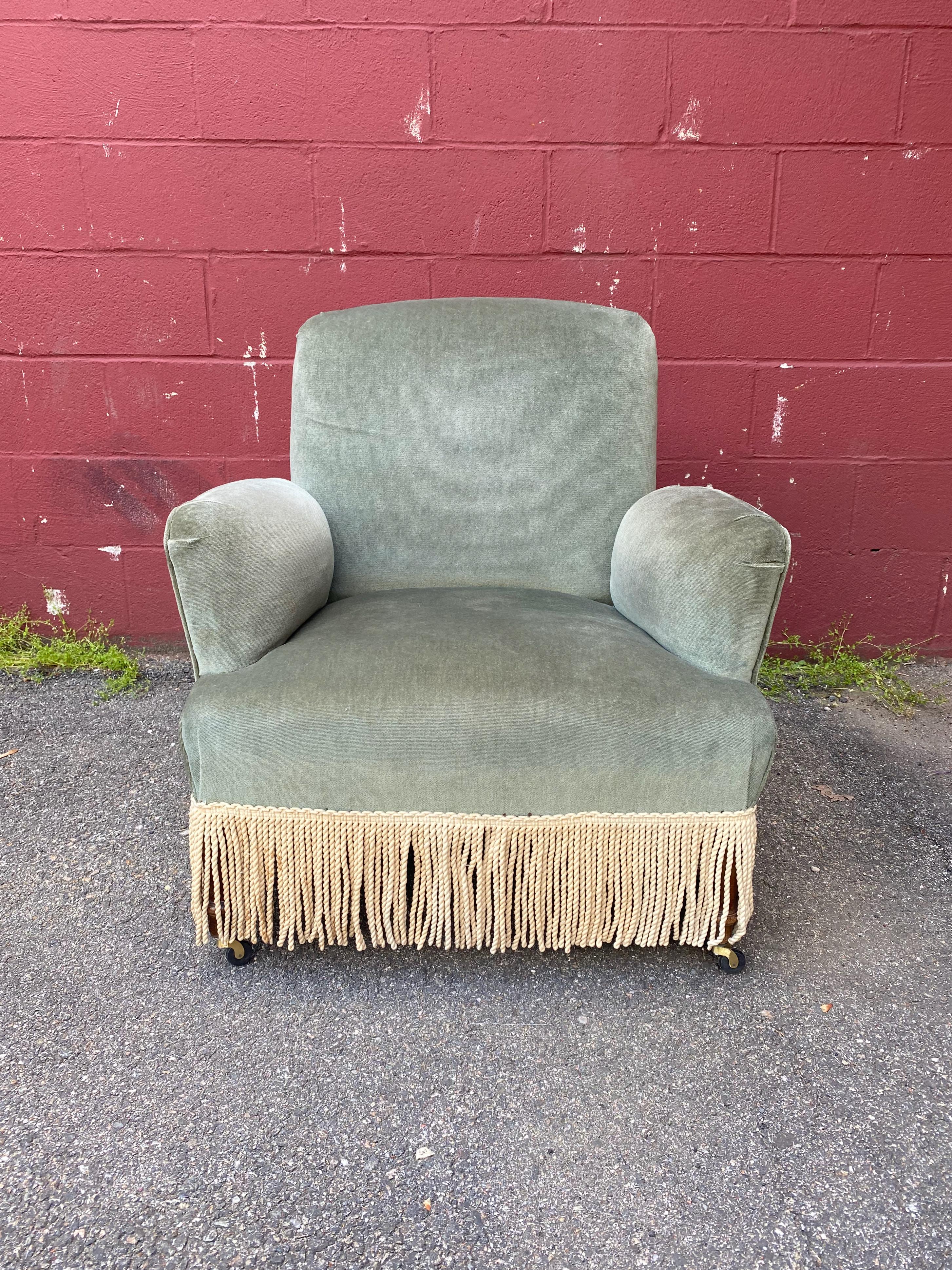 Pair of French Armchairs in Green Velvet In Good Condition In Buchanan, NY