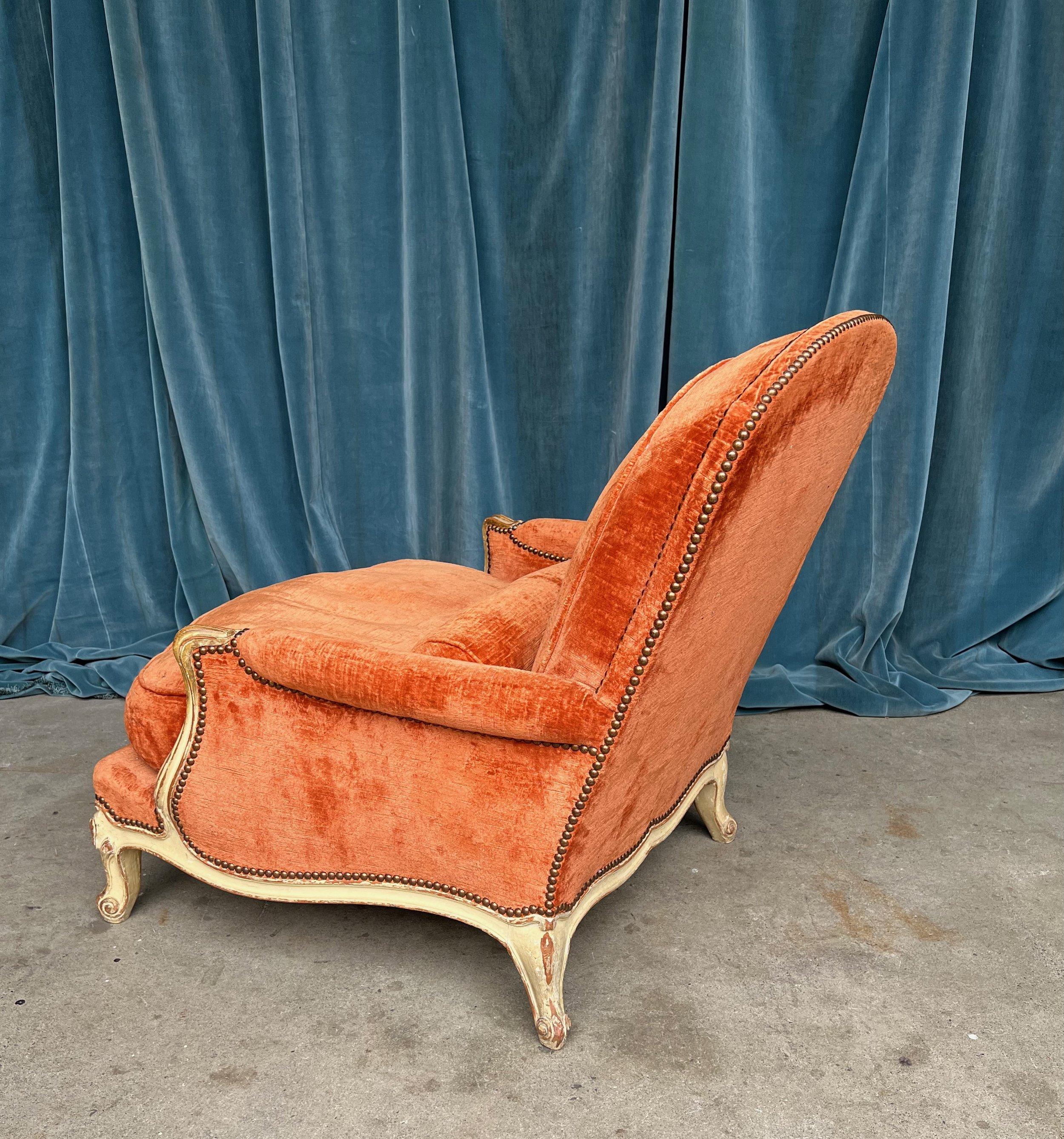Paar französische Sessel aus orangefarbenem Samt im Angebot 1