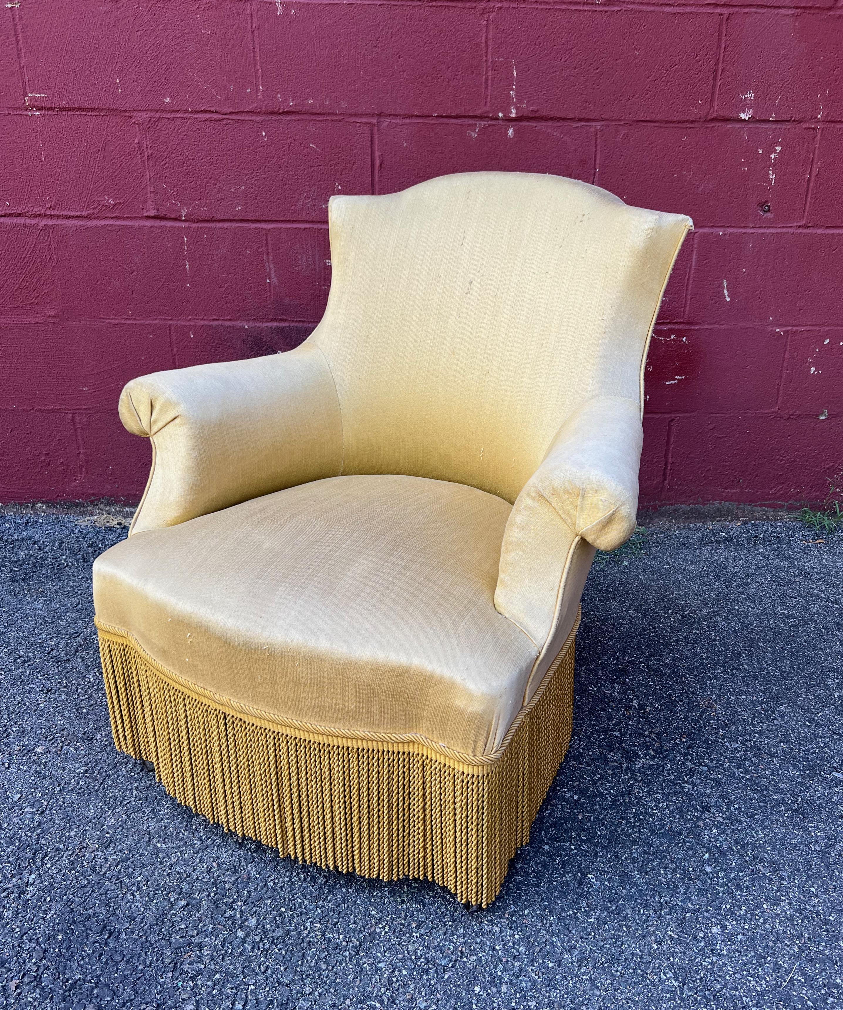 Pair of French Armchairs in Pale Gold Fabric For Sale 1