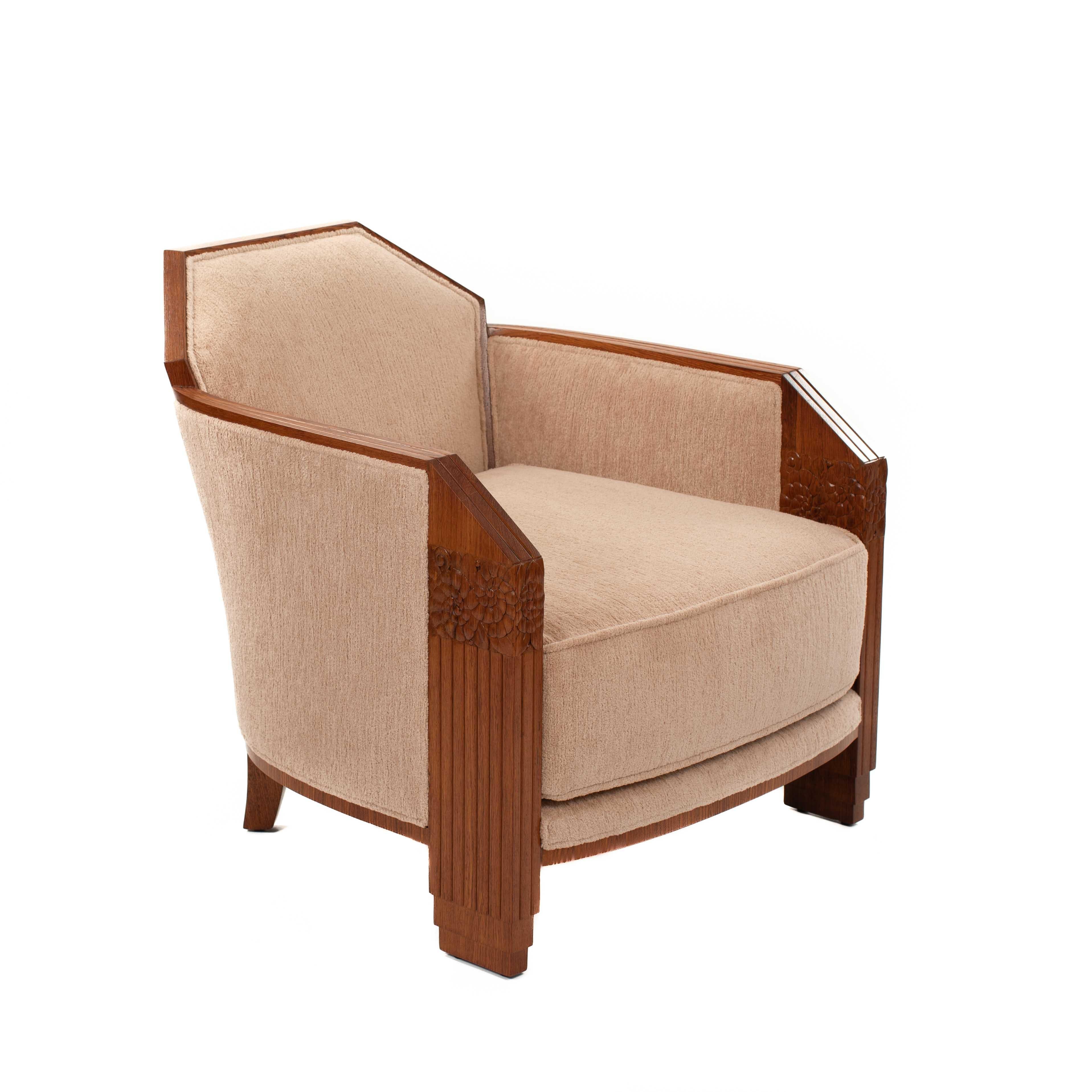 Pair of French Art Deco Armchairs in Solid Rosewood with Stylized Carvings 1920s For Sale 6