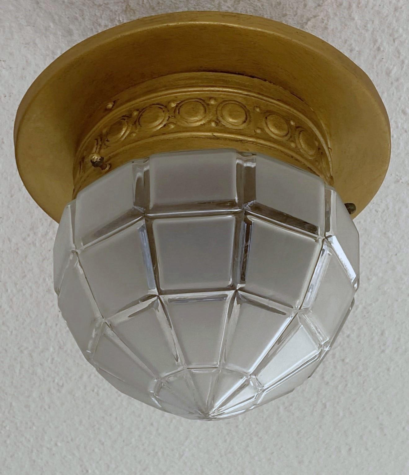 Pair of French Art Deco Art Glass Flush Mounts Ceiling Lights, 1930s For Sale 1