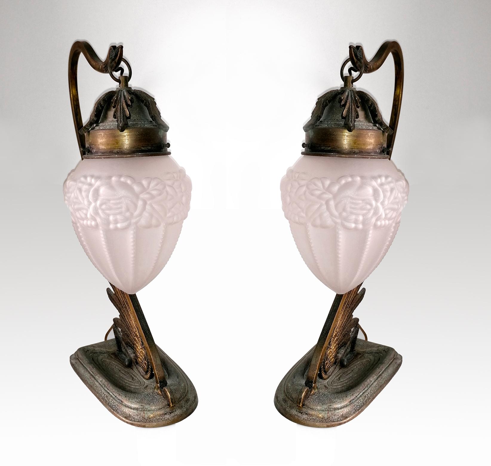 Pair of French Art Deco & Art Nouveau Ornate Bronze, Glass Flower Table Lamps In Good Condition In Coimbra, PT