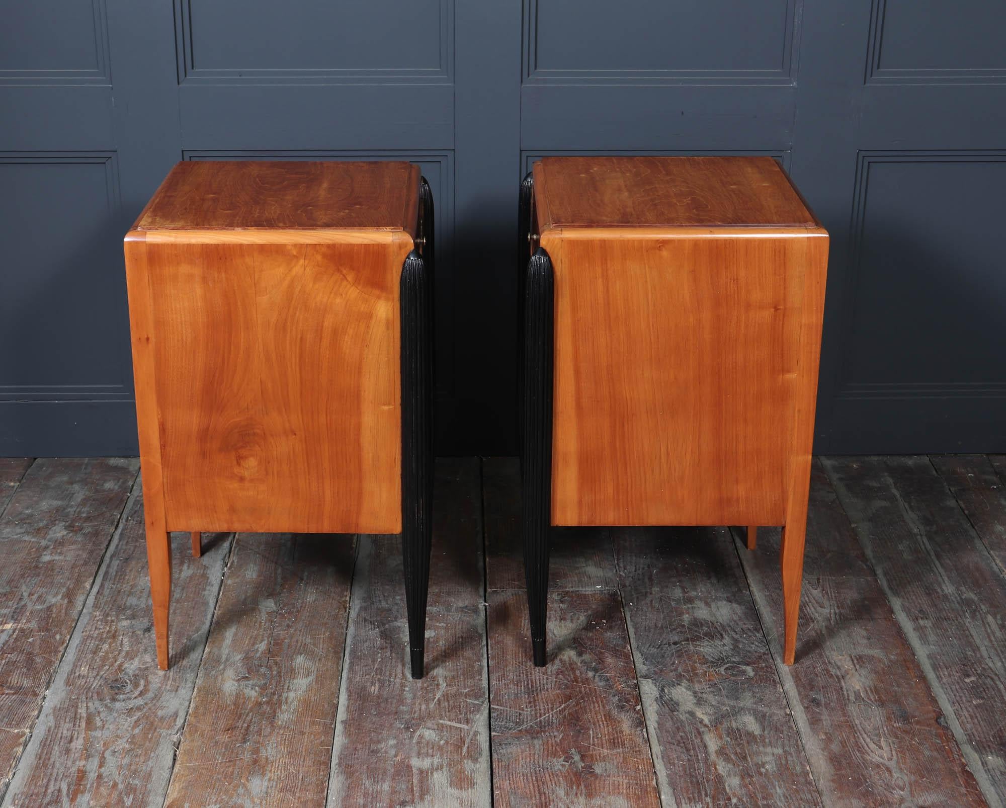 Pair of French Art Deco bedside Cabinets For Sale 6