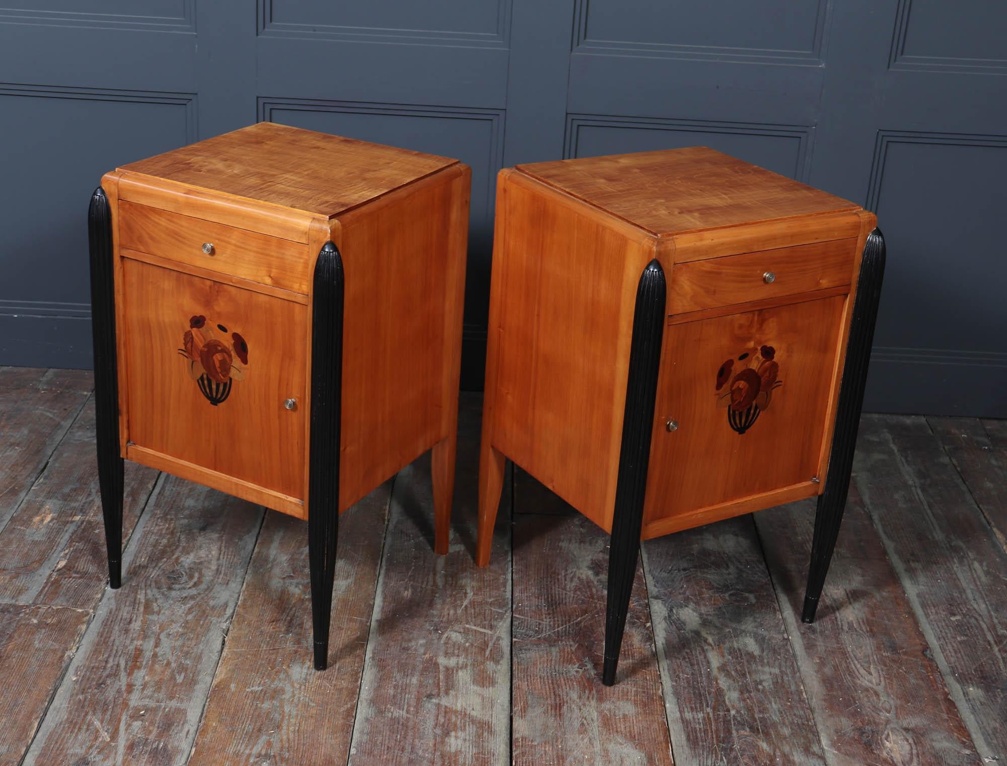 Pair of French Art Deco bedside Cabinets For Sale 10