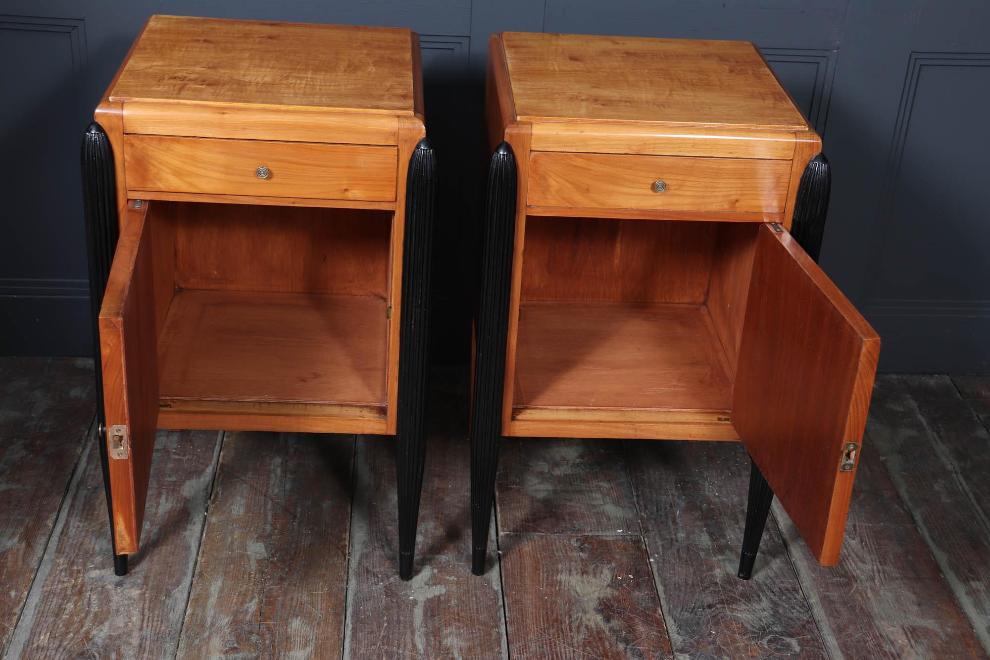 Pair of French Art Deco bedside Cabinets For Sale 3