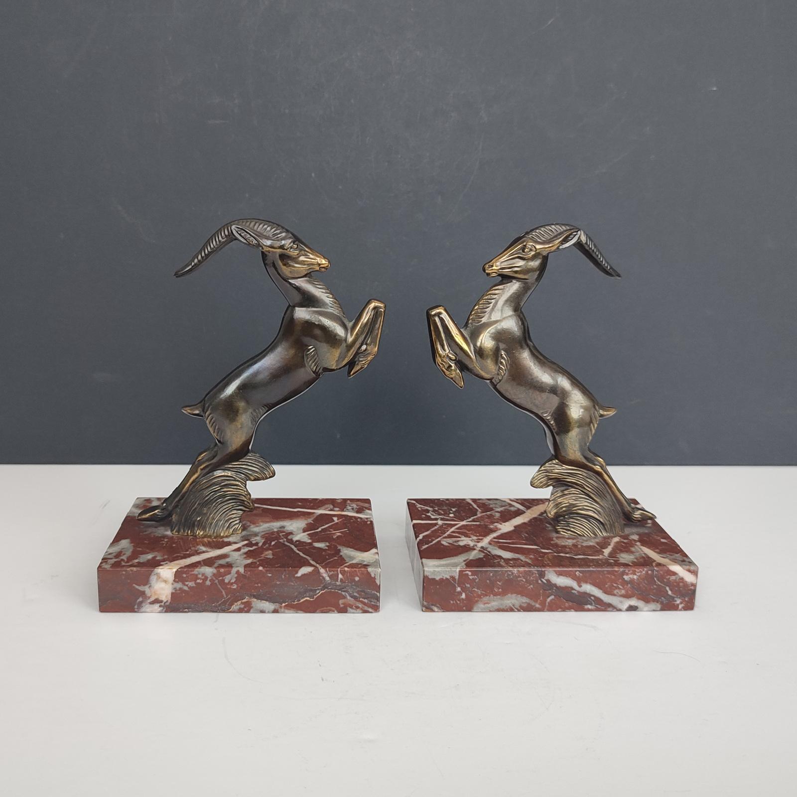 Pair of French Art Deco Bookends, Jumping Antelopes In Excellent Condition For Sale In Bochum, NRW