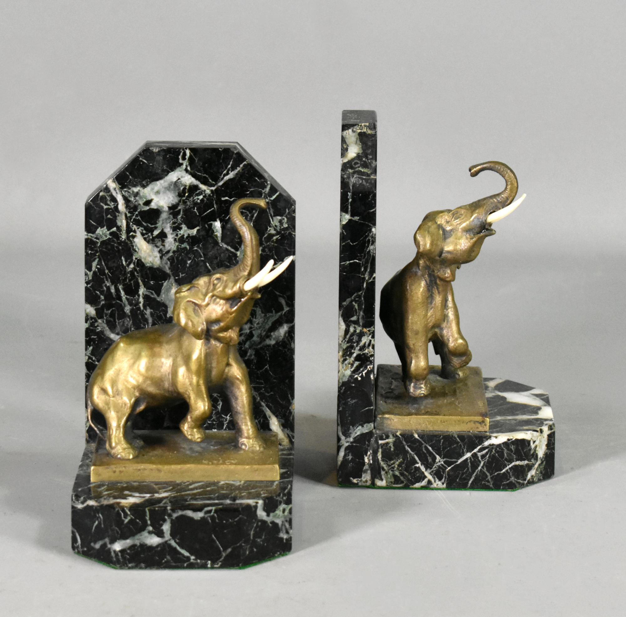 Pair of French Art Deco Bookends signed H Fady in Bronze In Good Condition For Sale In SAINTE-COLOMBE, FR