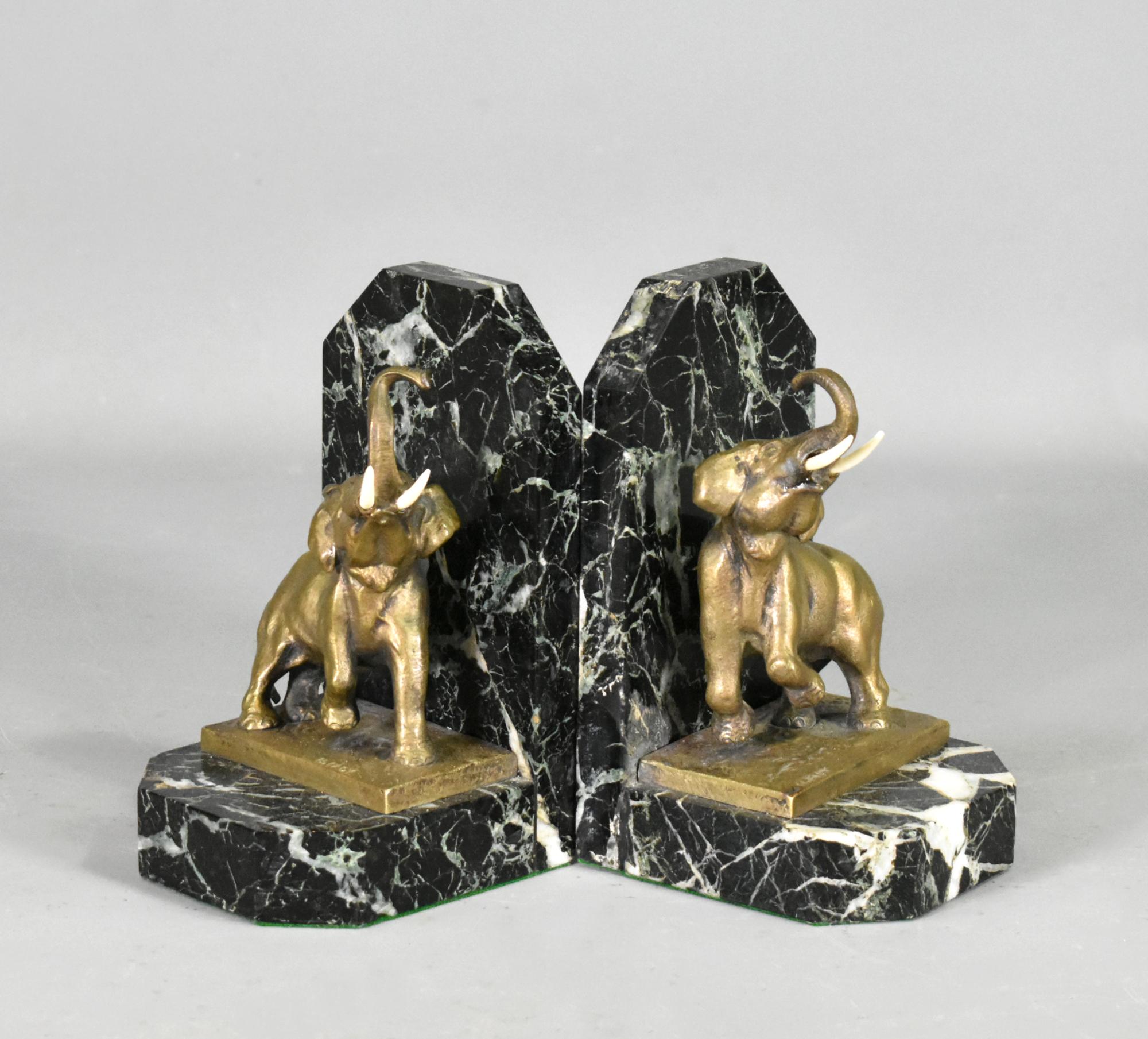 Pair of French Art Deco Bookends signed H Fady in Bronze For Sale 3