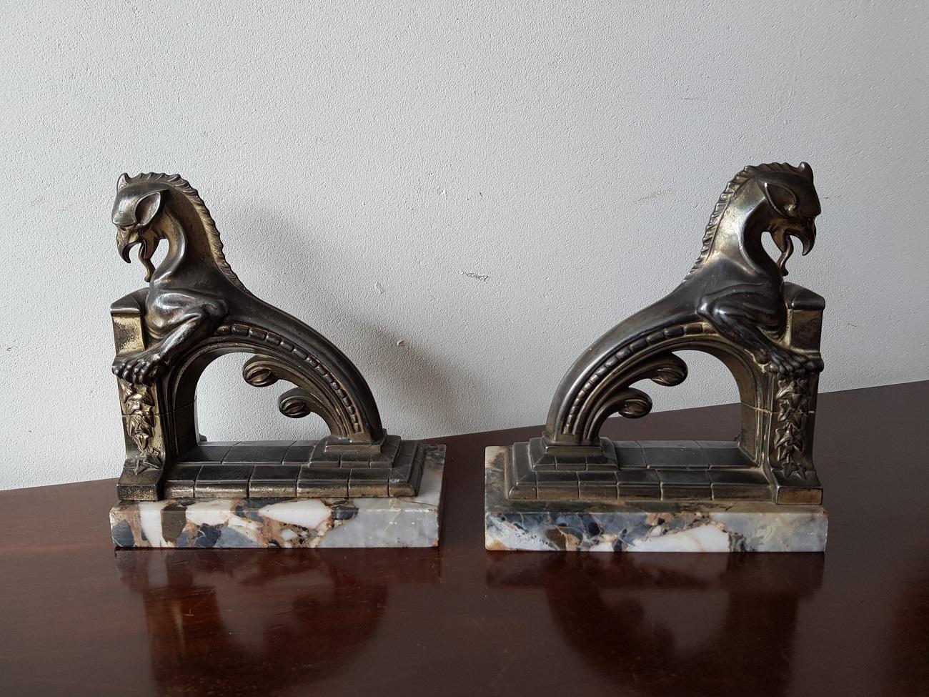 Pair of French Art Deco Bookends with Mythical Animals In Excellent Condition In Raalte, NL