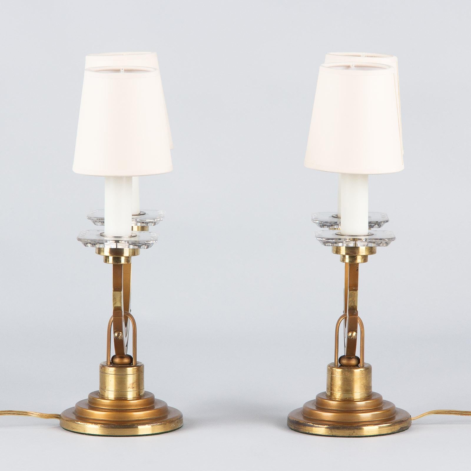 Mid-20th Century Pair of French Art Deco Brass and Copper Lamps, 1930s