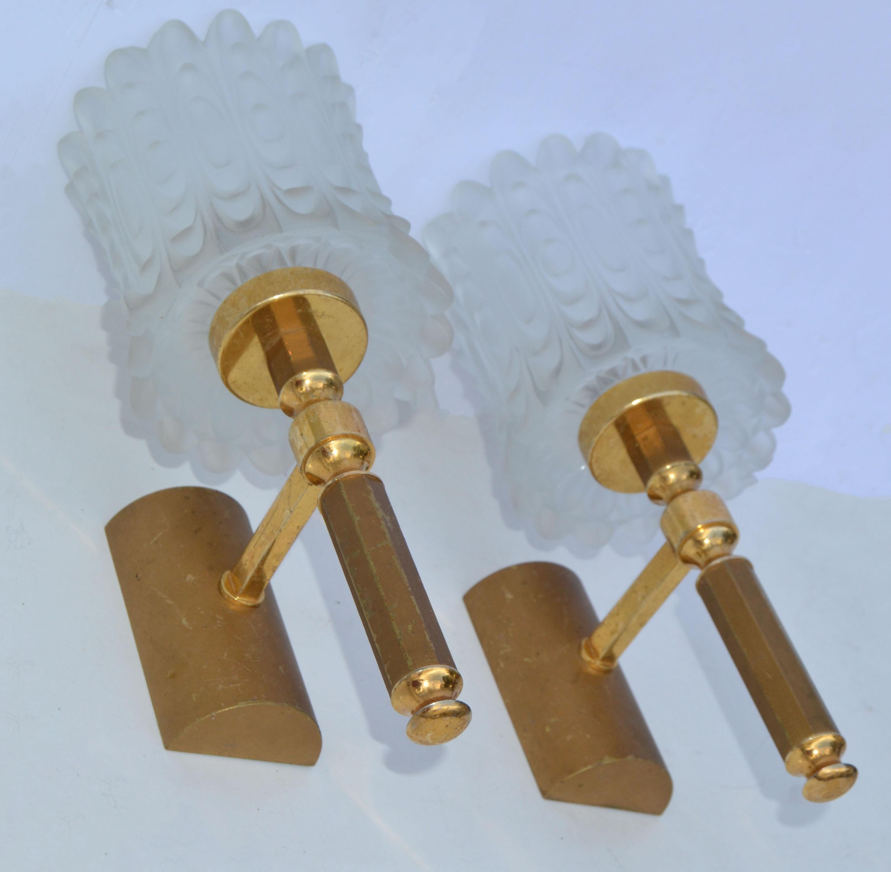 Pair of French Art Deco Brass & Frosted Glass Sconces, Wall Lights For Sale 3
