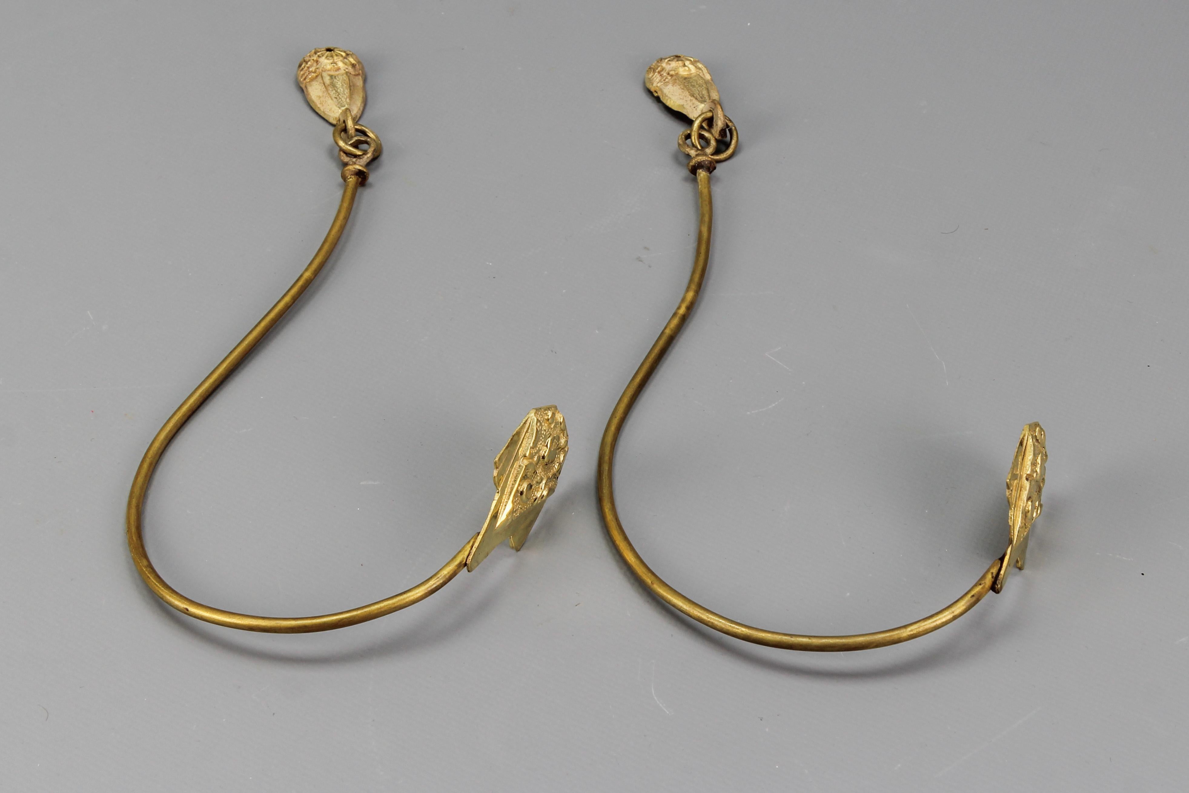Pair of French Art Deco Bronze and Brass Curtain Tie-Backs or Curtain Holders In Good Condition In Barntrup, DE