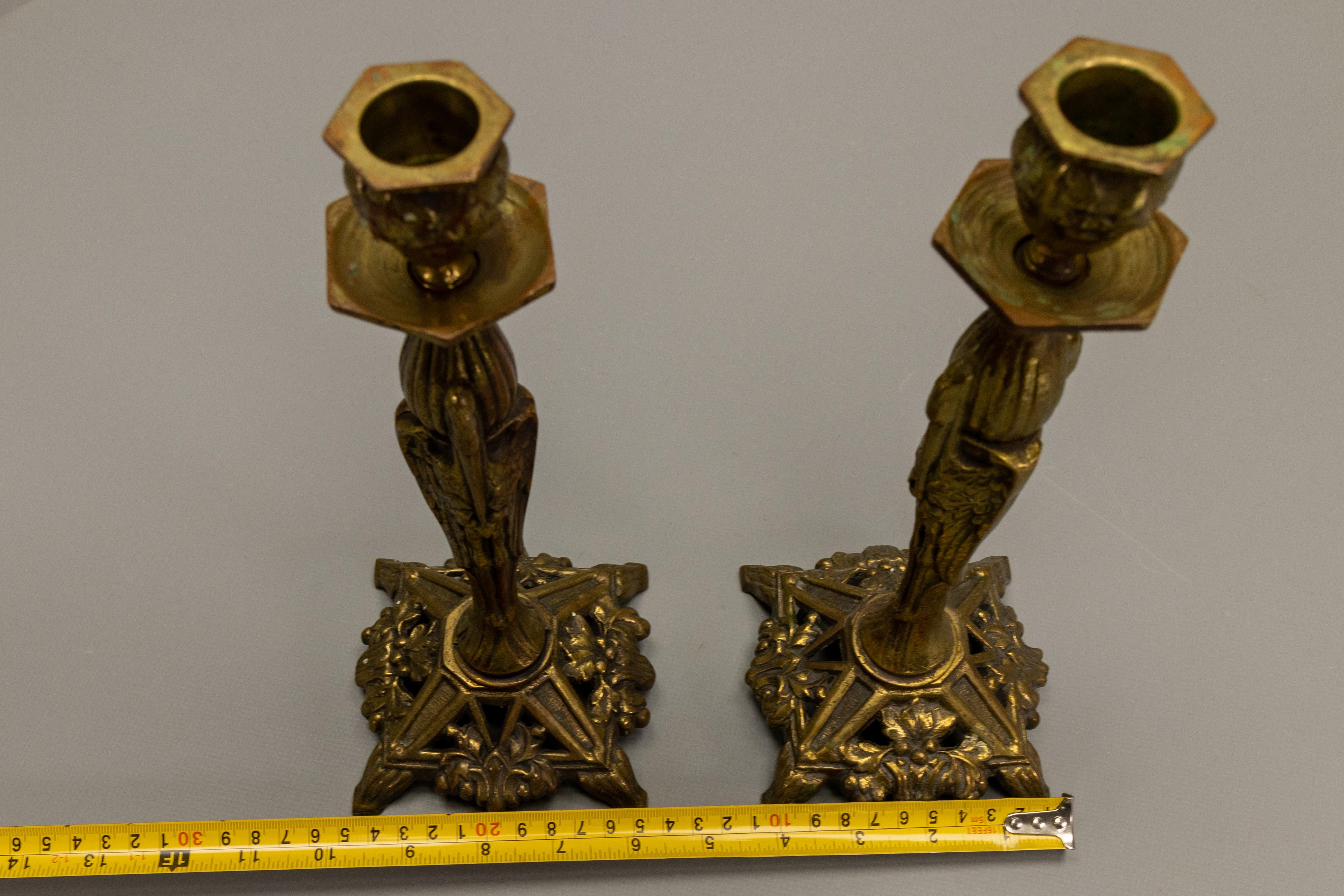 Coppia di candelieri in bronzo Art Déco francese con cicogne di Marabù, anni '30 circa in vendita 11