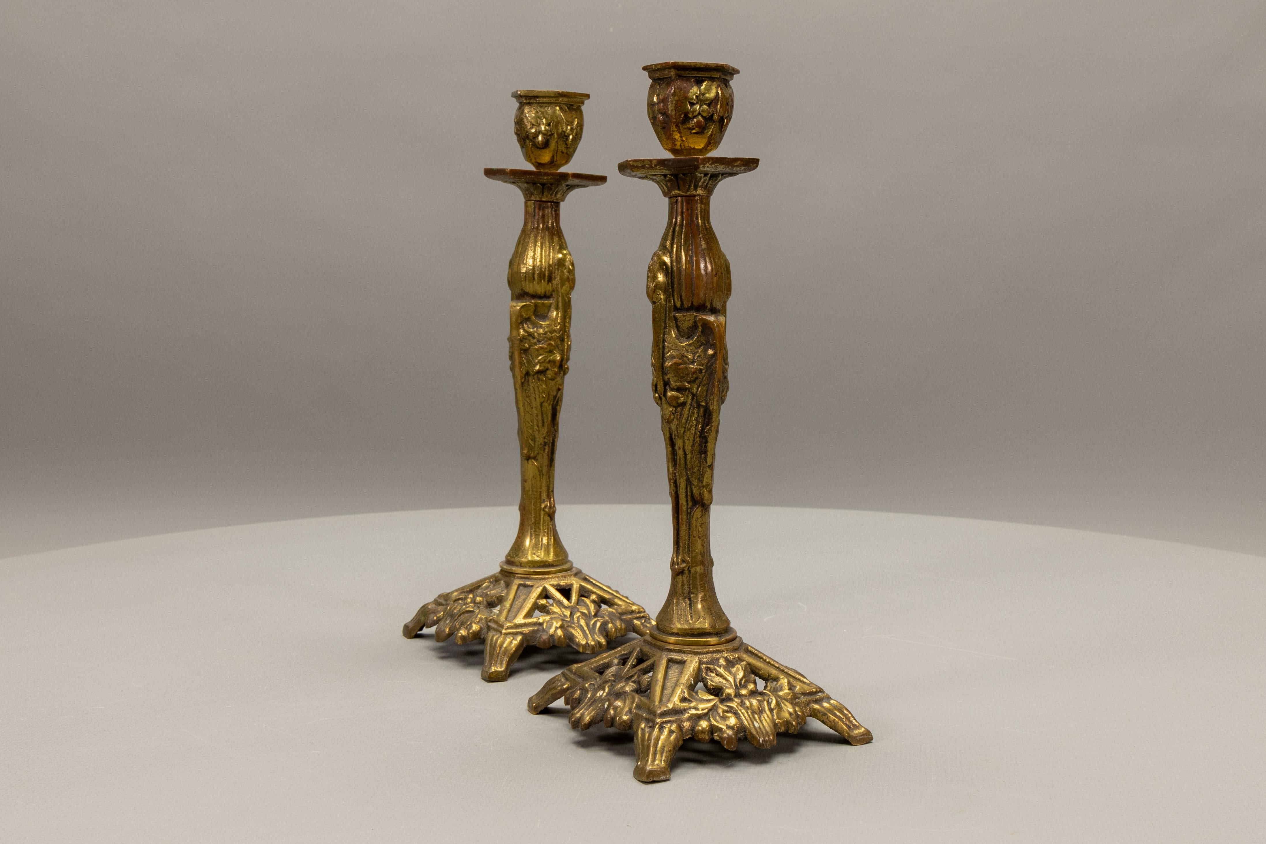 Coppia di candelieri in bronzo Art Déco francese con cicogne di Marabù, anni '30 circa in vendita 2