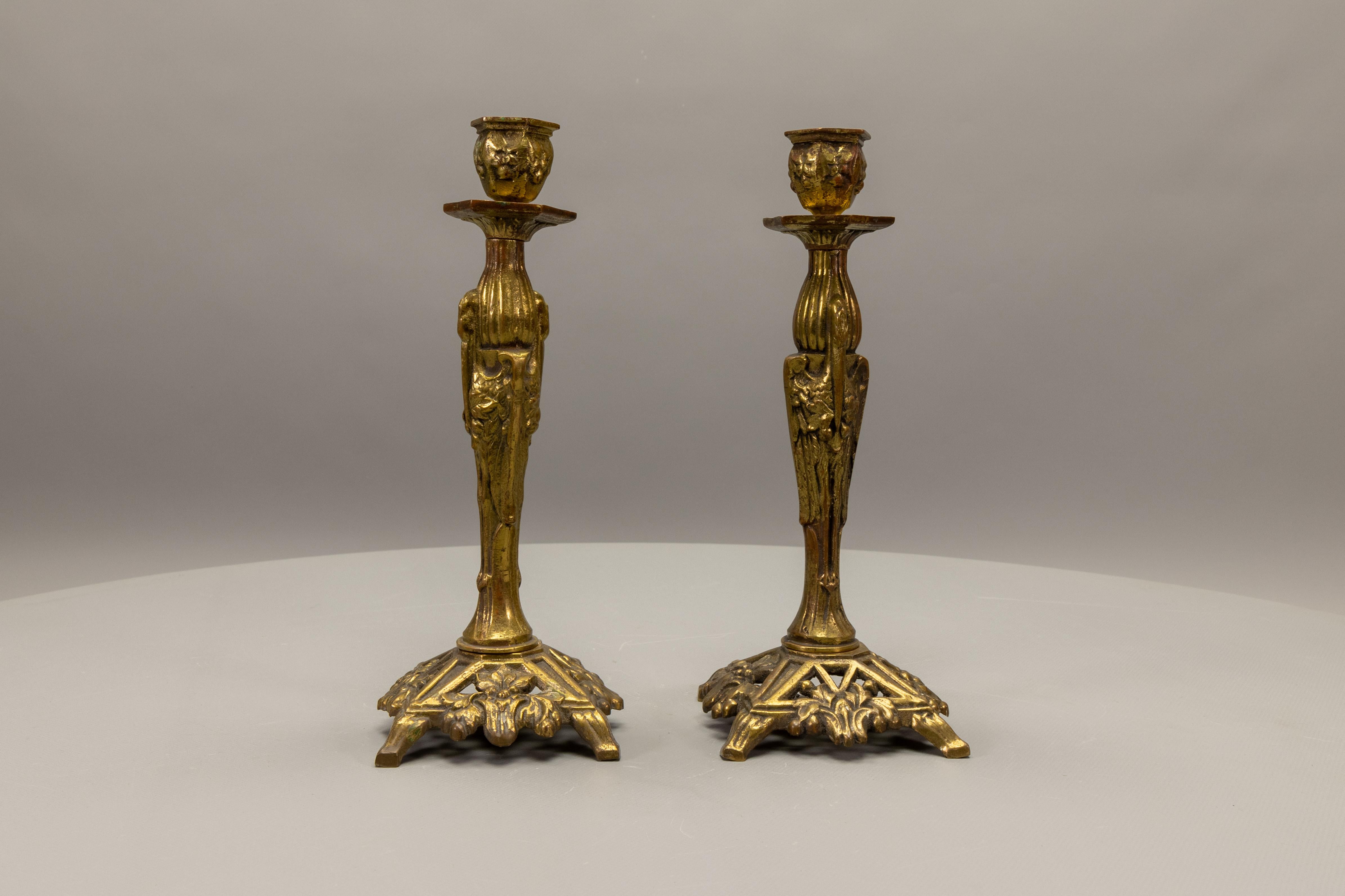 Coppia di candelieri in bronzo Art Déco francese con cicogne di Marabù, anni '30 circa in vendita 3