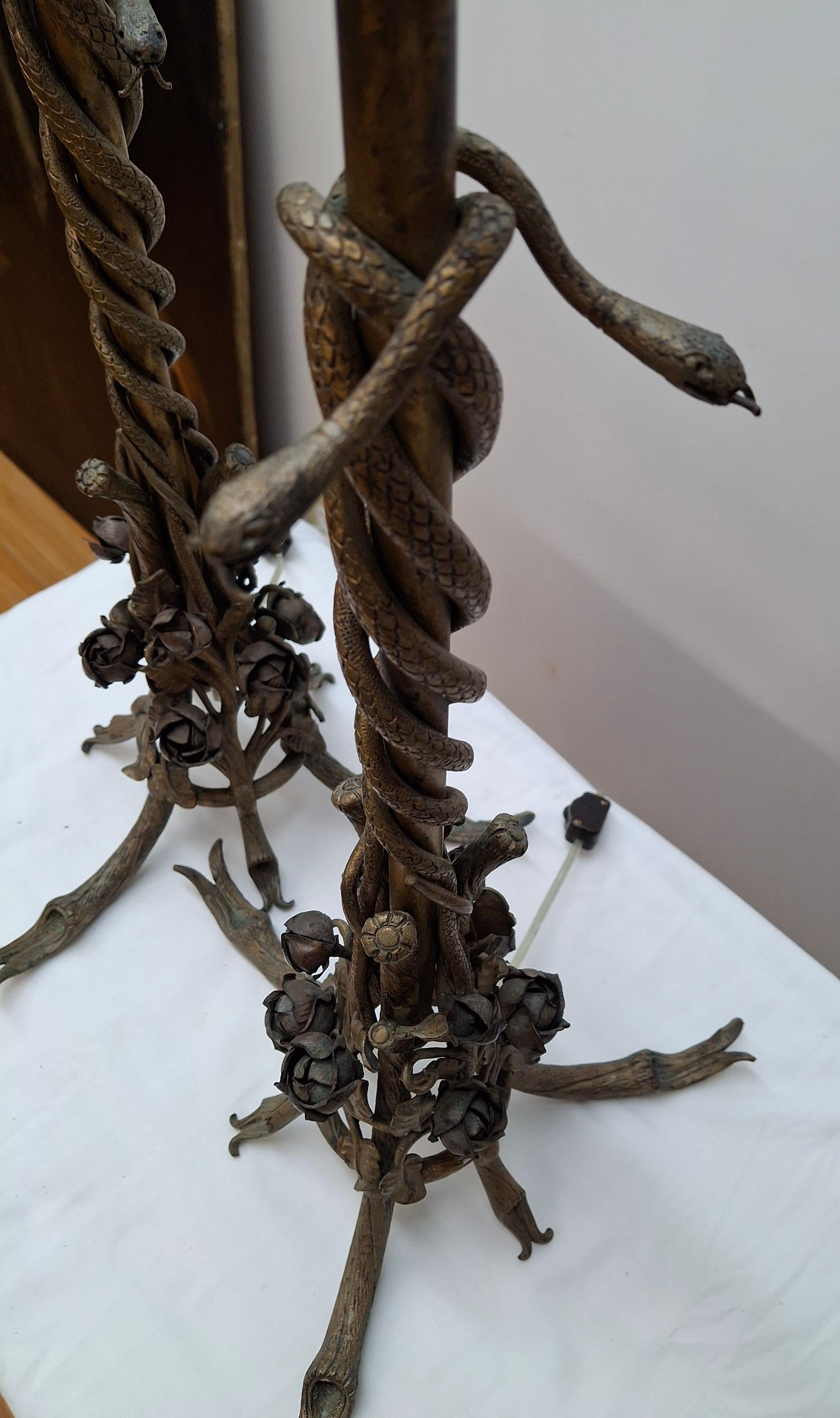 20th Century Pair of French Art Deco Bronze Table Lamps With Snakes & Roses