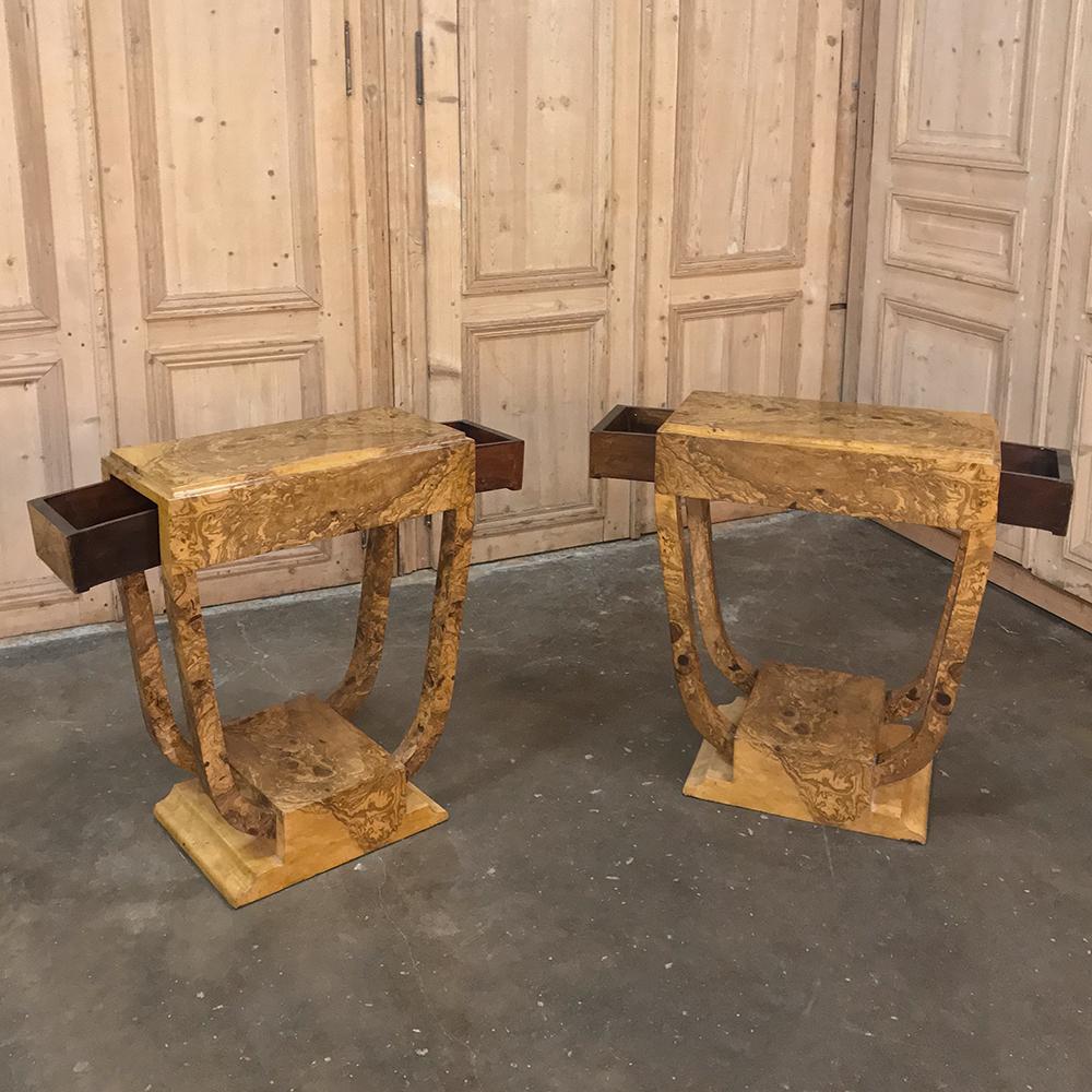 Hand-Crafted Pair of French Art Deco Burl Walnut End Tables