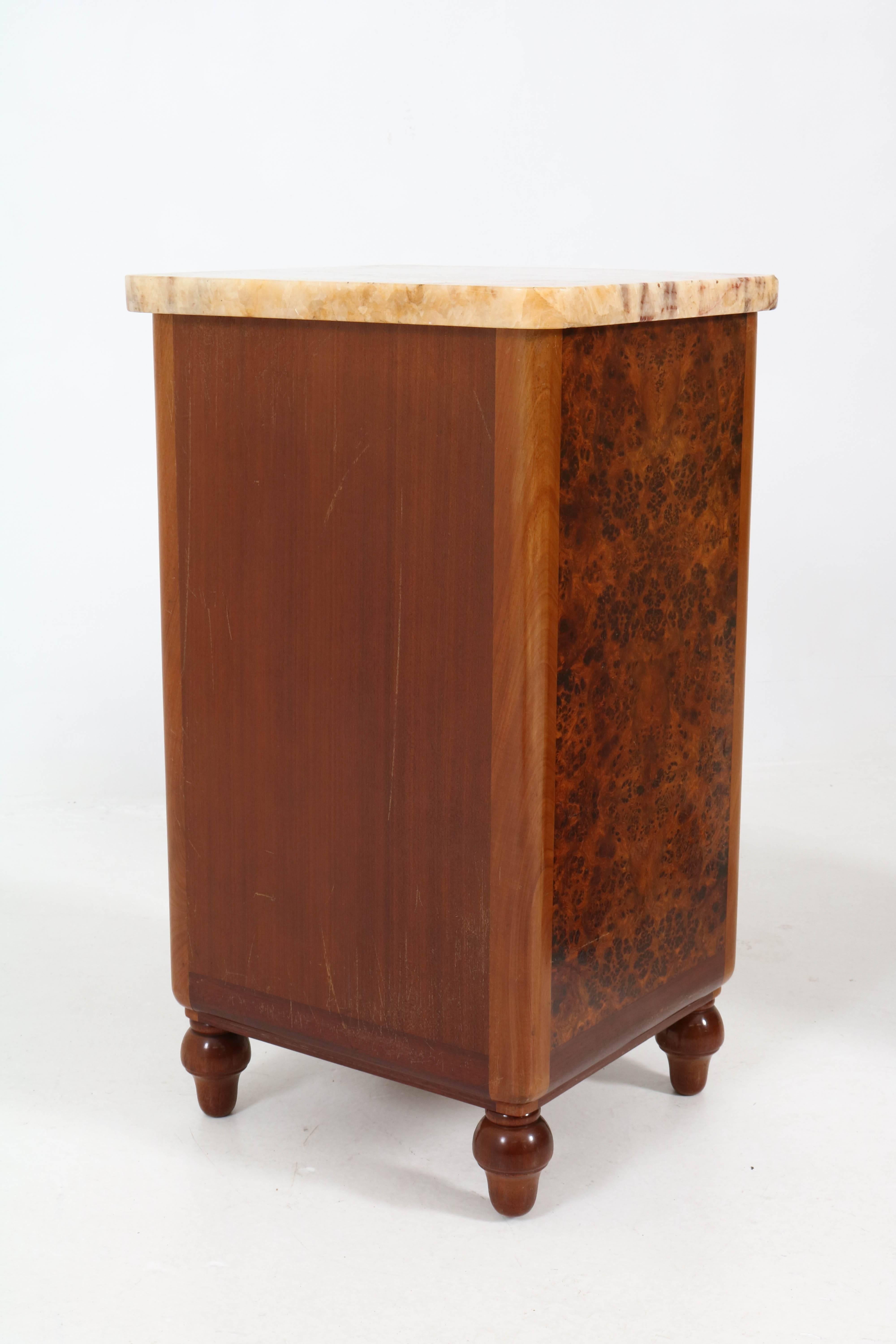 Pair of French Art Deco Burl Walnut Nightstands or Bedside Tables, 1930s 9
