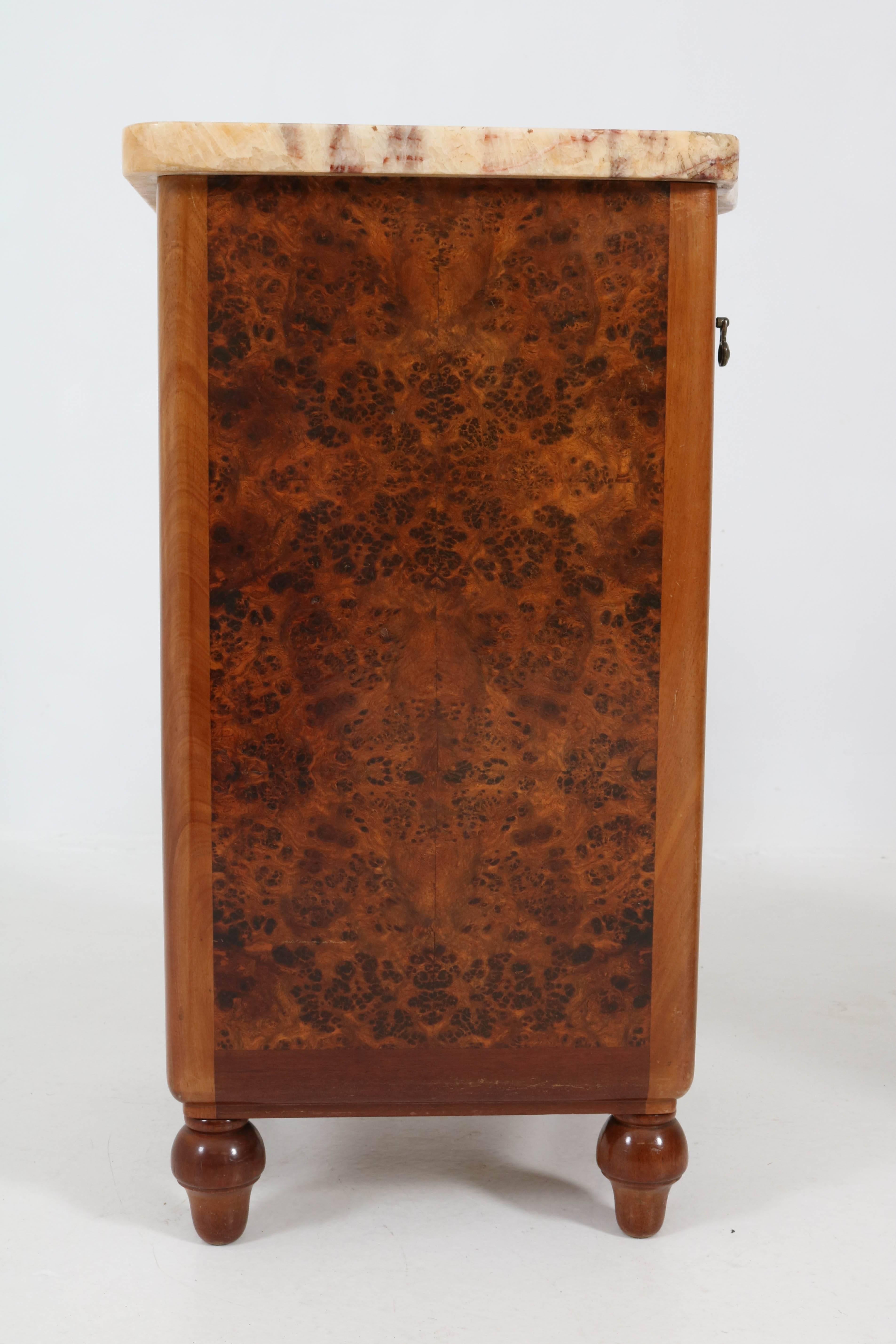 Pair of French Art Deco Burl Walnut Nightstands or Bedside Tables, 1930s 10