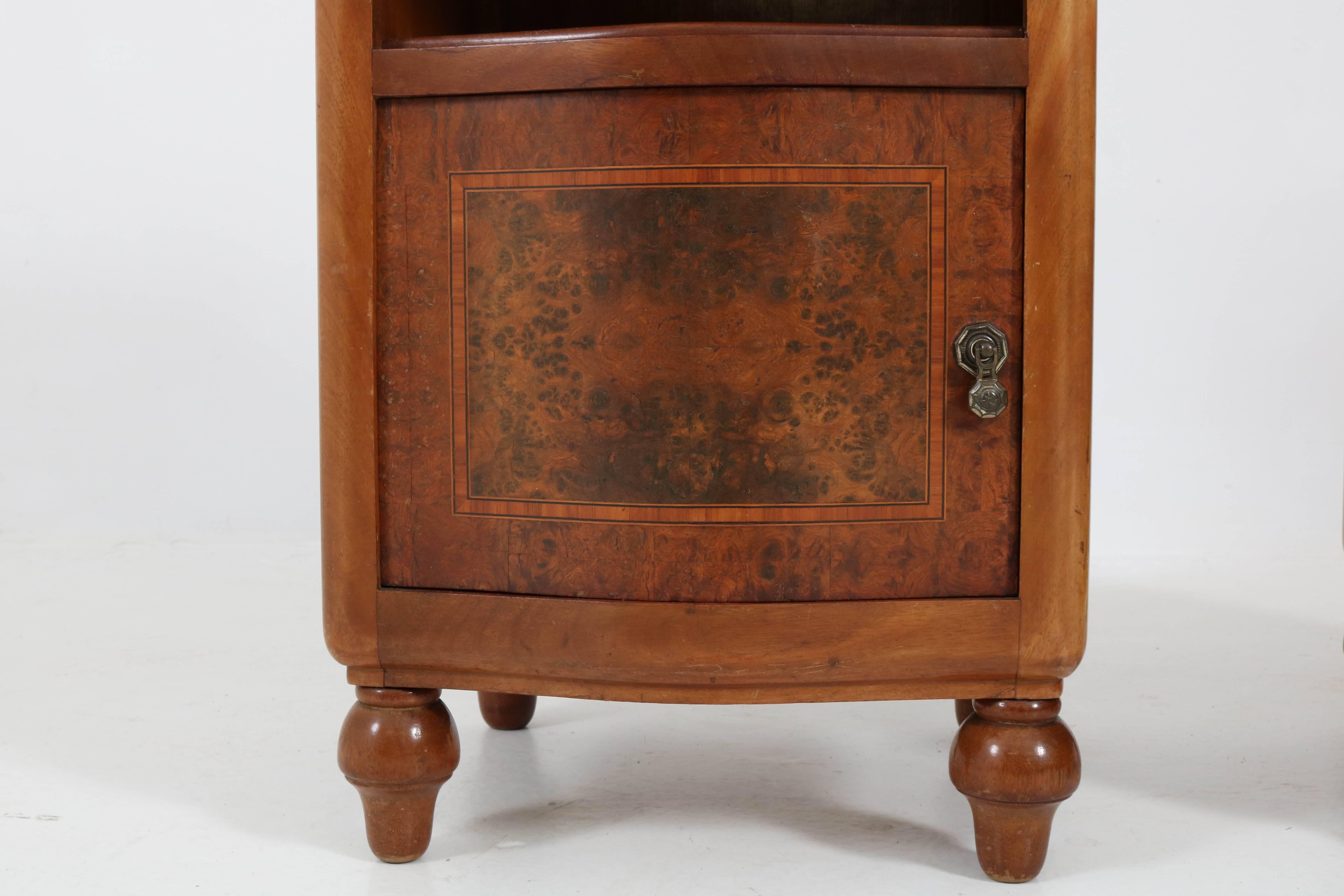Pair of French Art Deco Burl Walnut Nightstands or Bedside Tables, 1930s 2