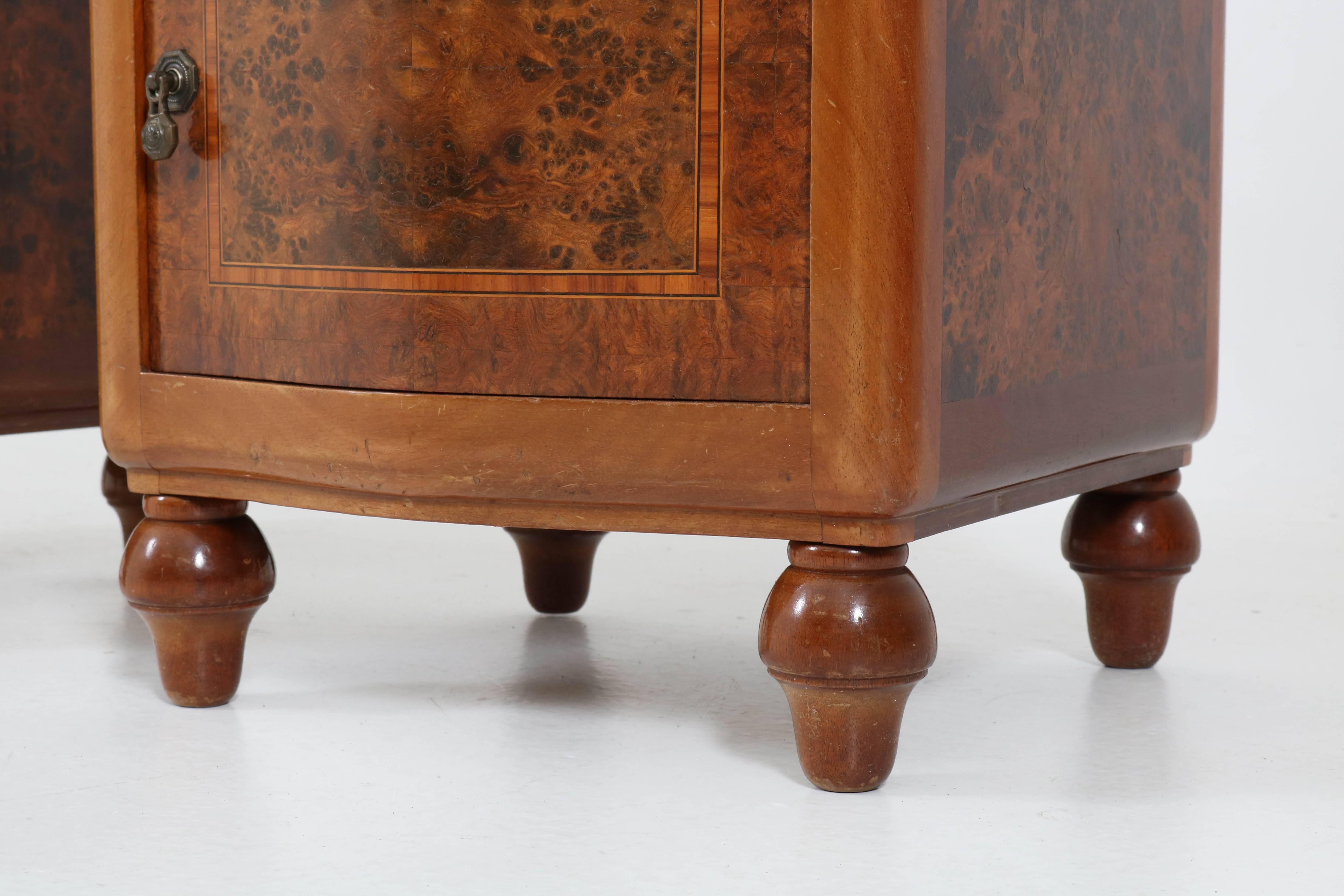 Pair of French Art Deco Burl Walnut Nightstands or Bedside Tables, 1930s 4