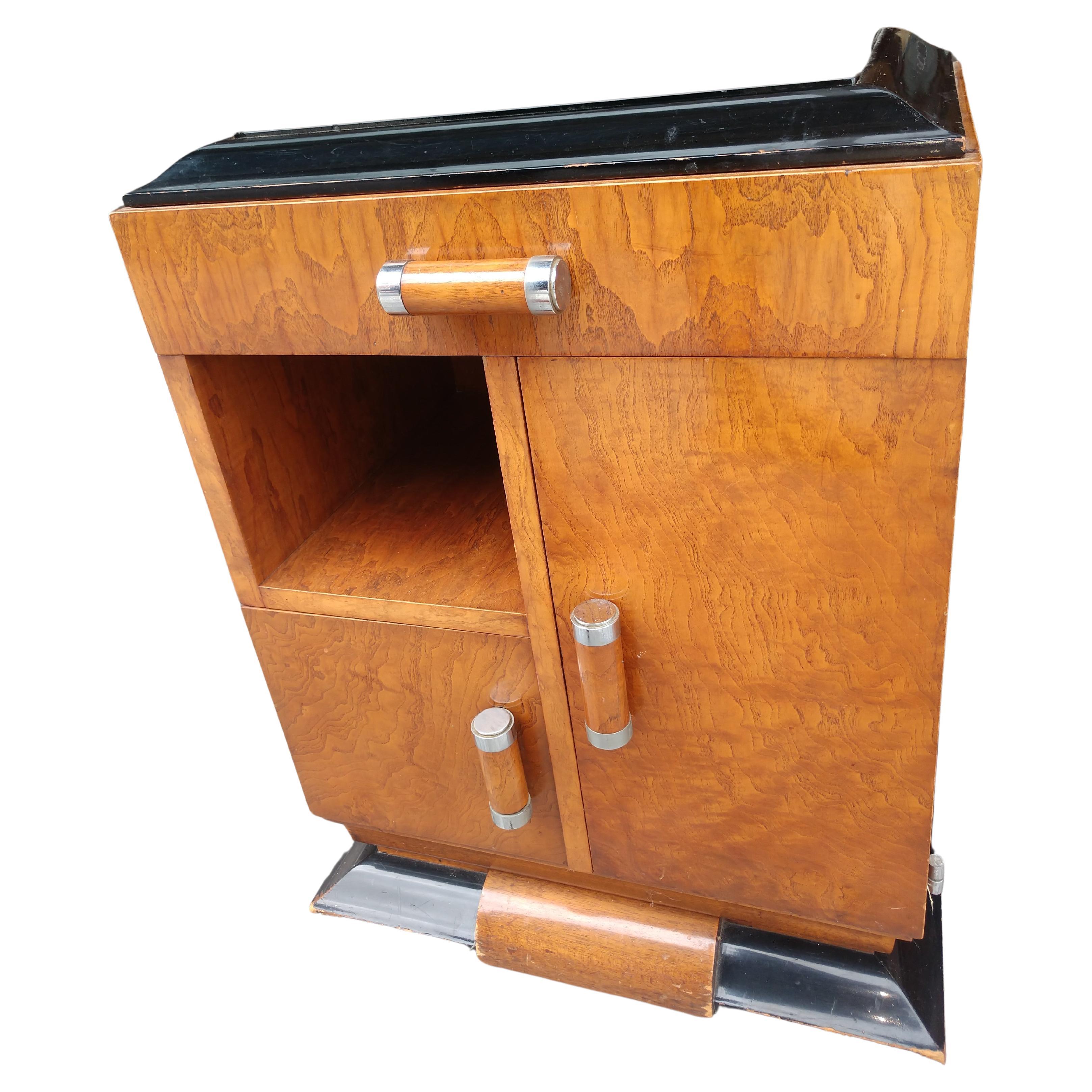 Ebonized Pair of French Art Deco Burl Wood Night Tables For Sale